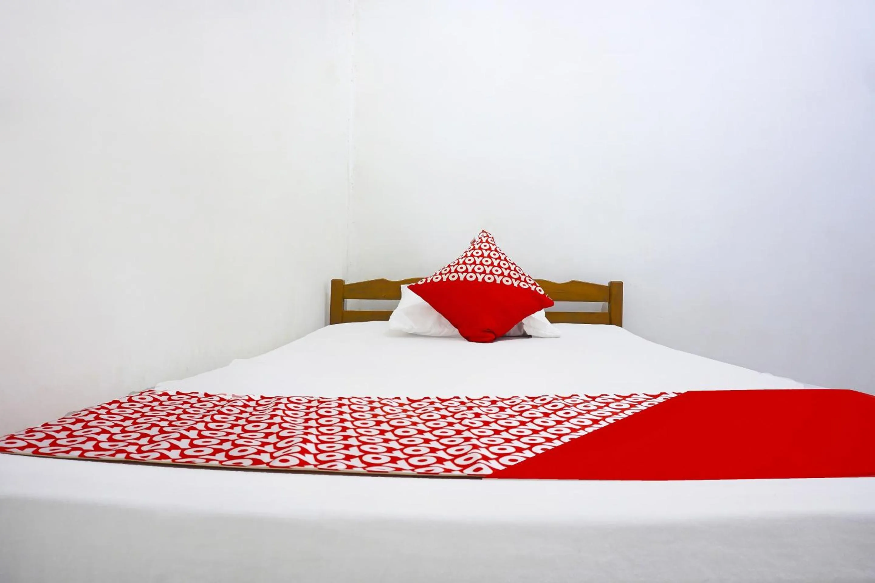 Bedroom, Bed in Hotel O Almeerah Homestay Syariah Near RS Hermina