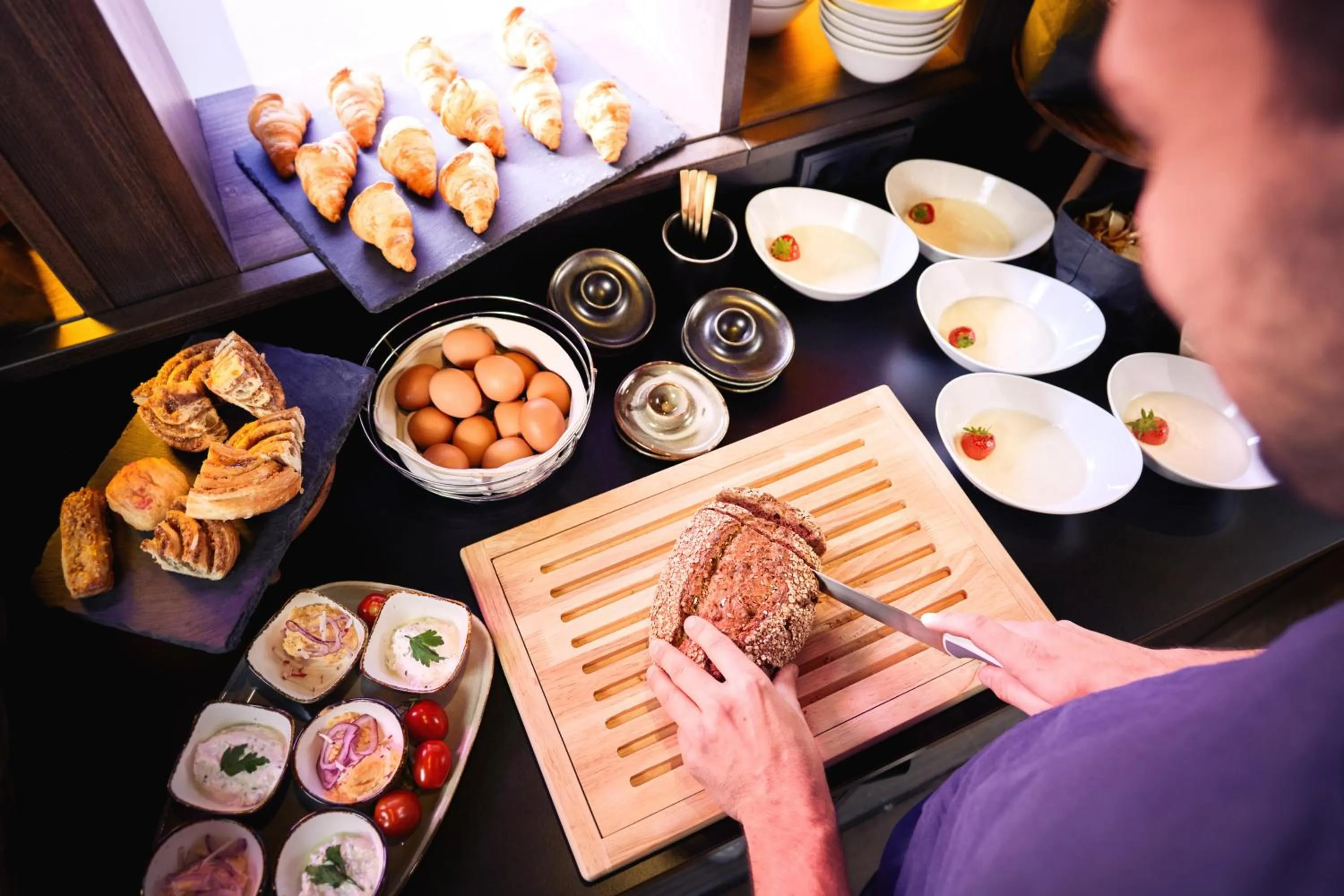 Buffet breakfast in Hit the Sky