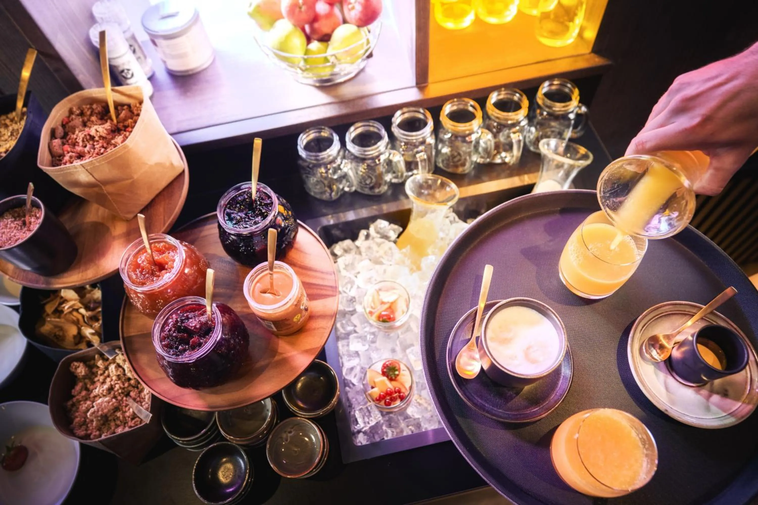 Buffet breakfast in Hit the Sky