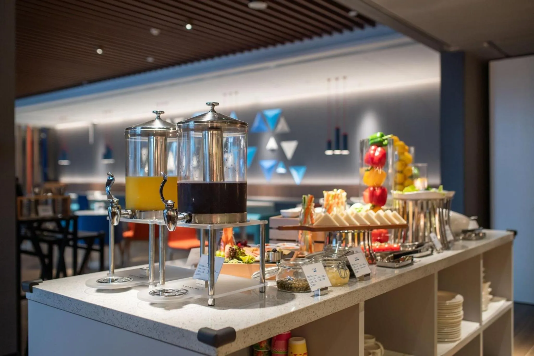 Breakfast in Holiday Inn Express Zhuhai Gongbei by IHG