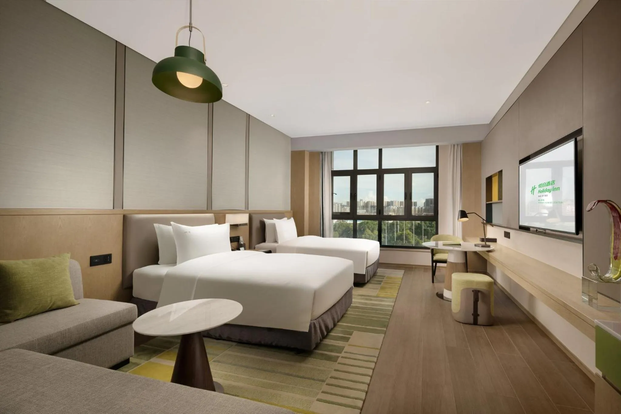 Photo of the whole room, Bed in Holiday Inn Foshan Nanhai Central by IHG