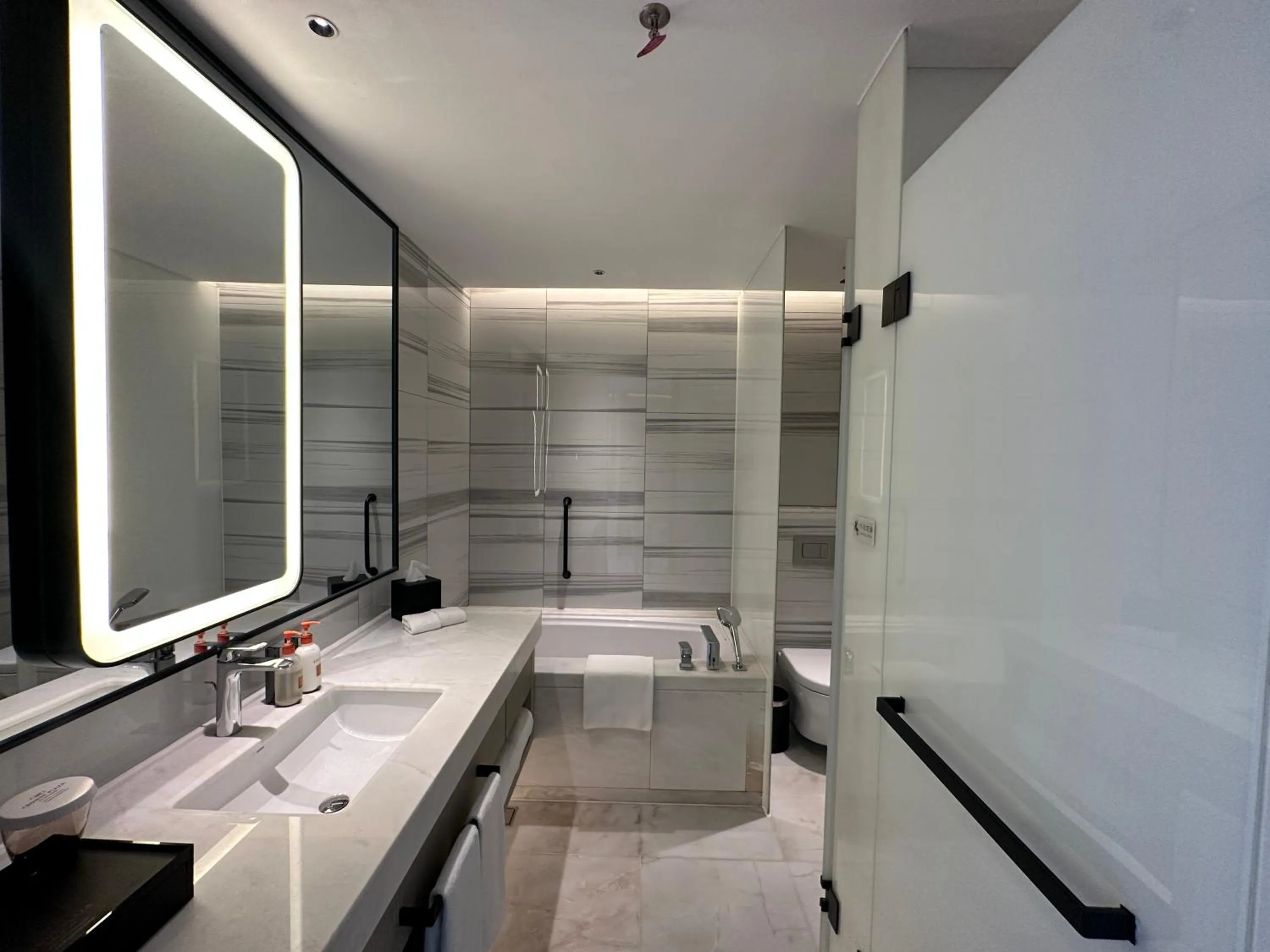 Crowne Plaza Dalian Xinghai by IHG