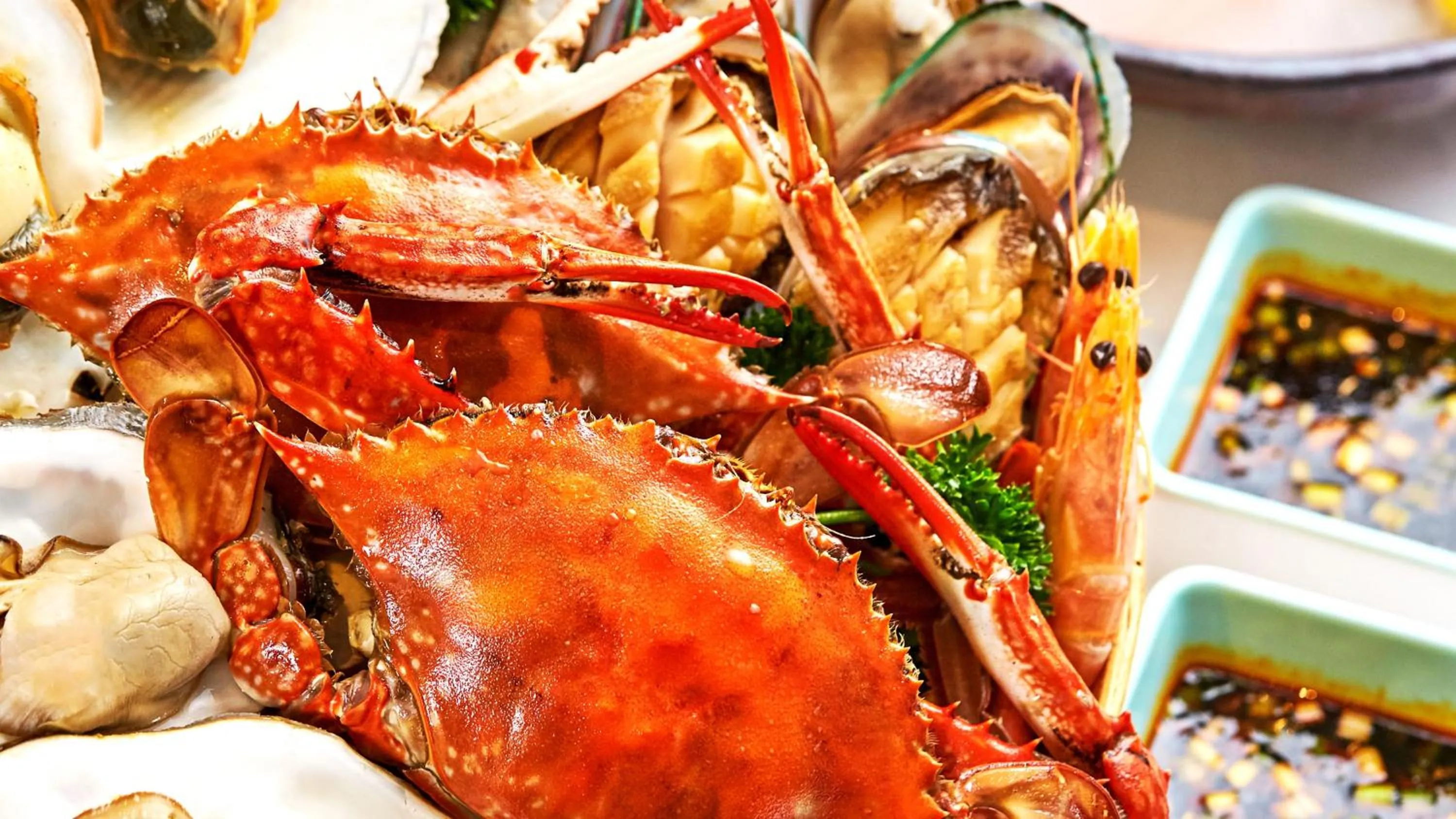 Restaurant/places to eat in Crowne Plaza Dalian Xinghai by IHG