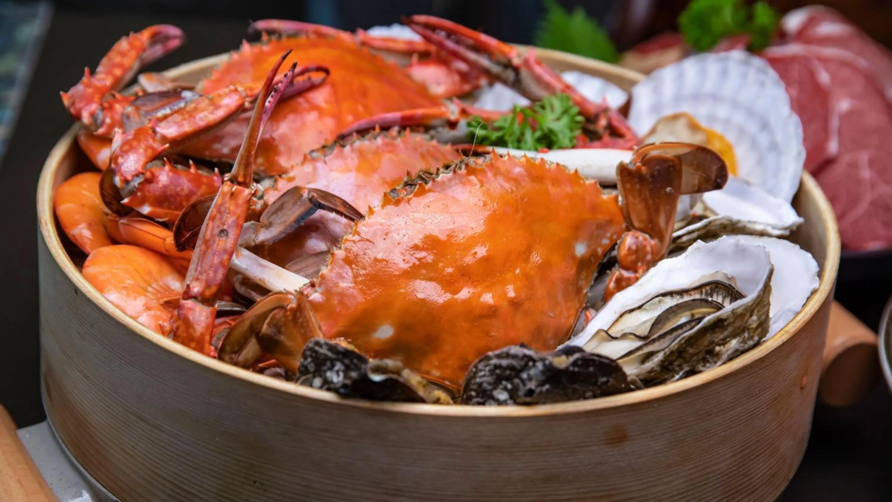 Restaurant/places to eat in Crowne Plaza Dalian Xinghai by IHG