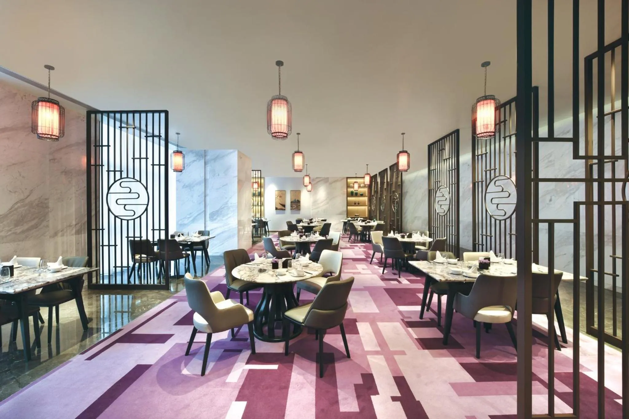 Restaurant/places to eat in Crowne Plaza Dalian Xinghai by IHG