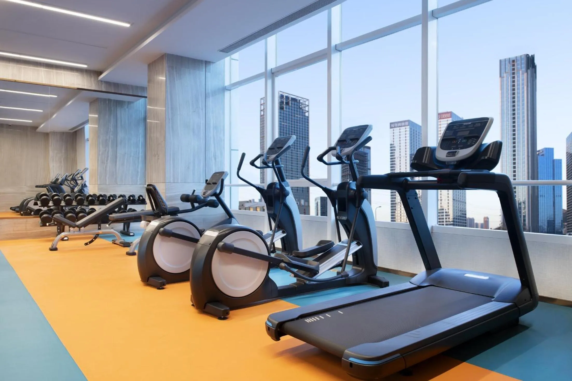 Fitness centre/facilities in Crowne Plaza Dalian Xinghai by IHG