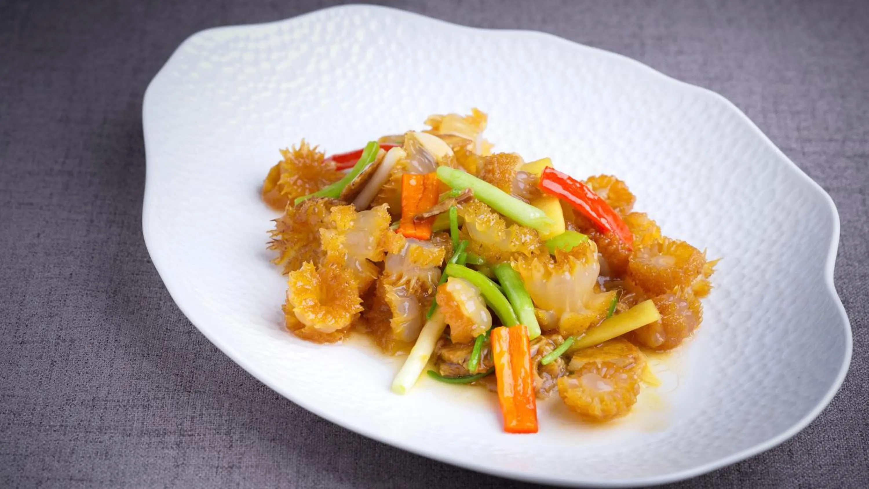 Restaurant/places to eat in Crowne Plaza Dalian Xinghai by IHG