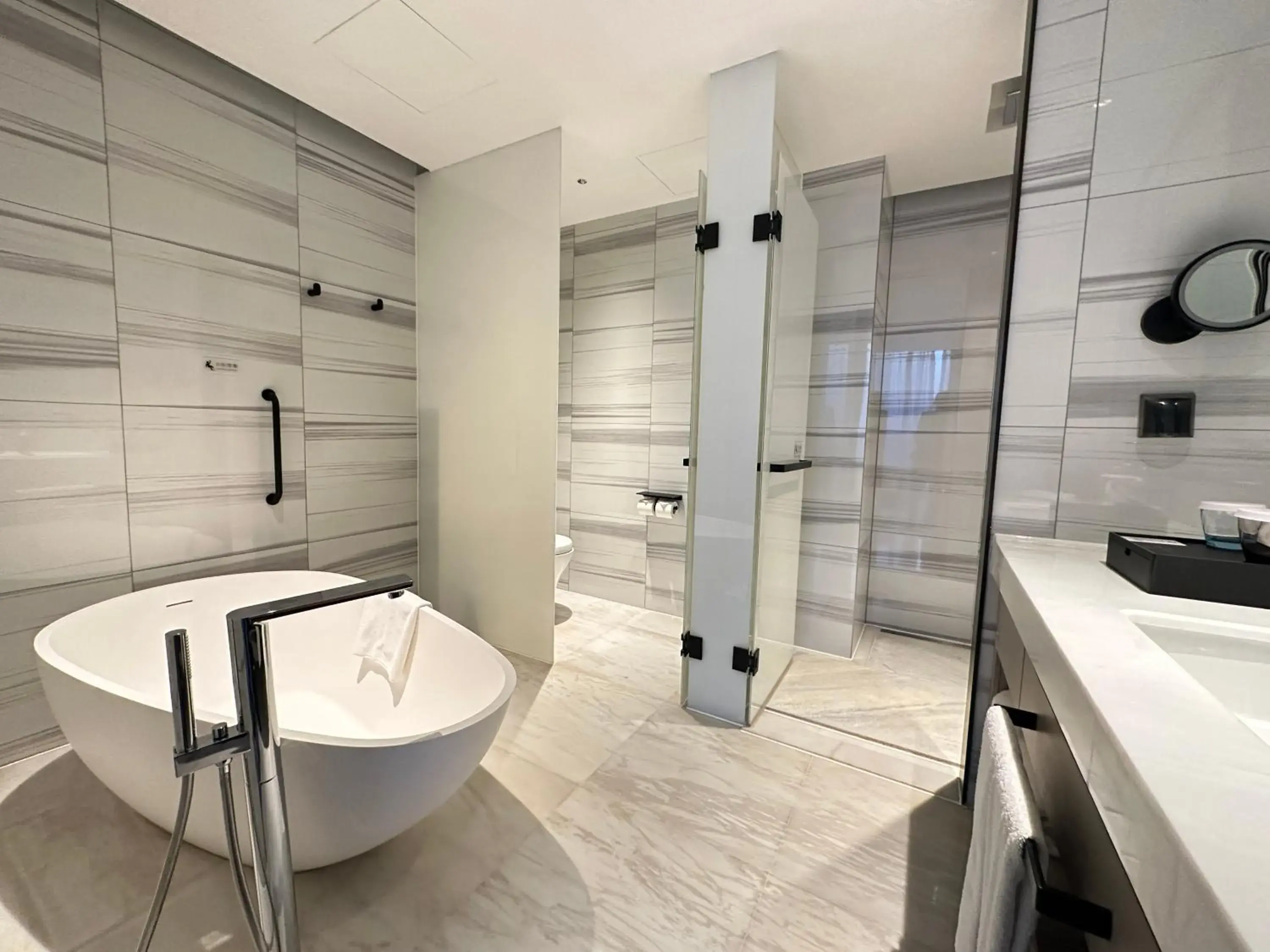 Royal Suite in Crowne Plaza Dalian Xinghai by IHG Royal Suite in Crowne Plaza Dalian Xinghai by IHG