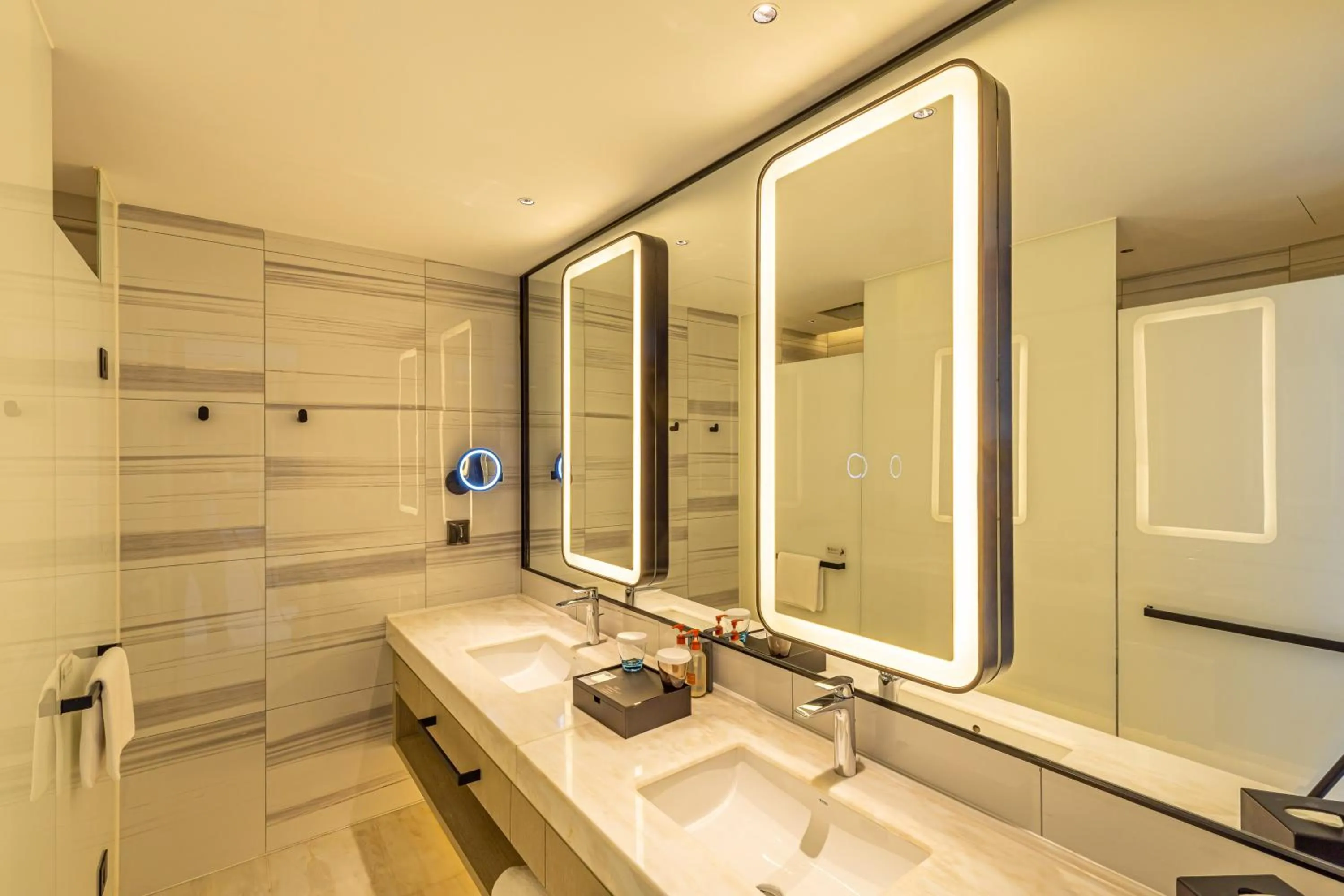 Crowne Plaza Dalian Xinghai by IHG