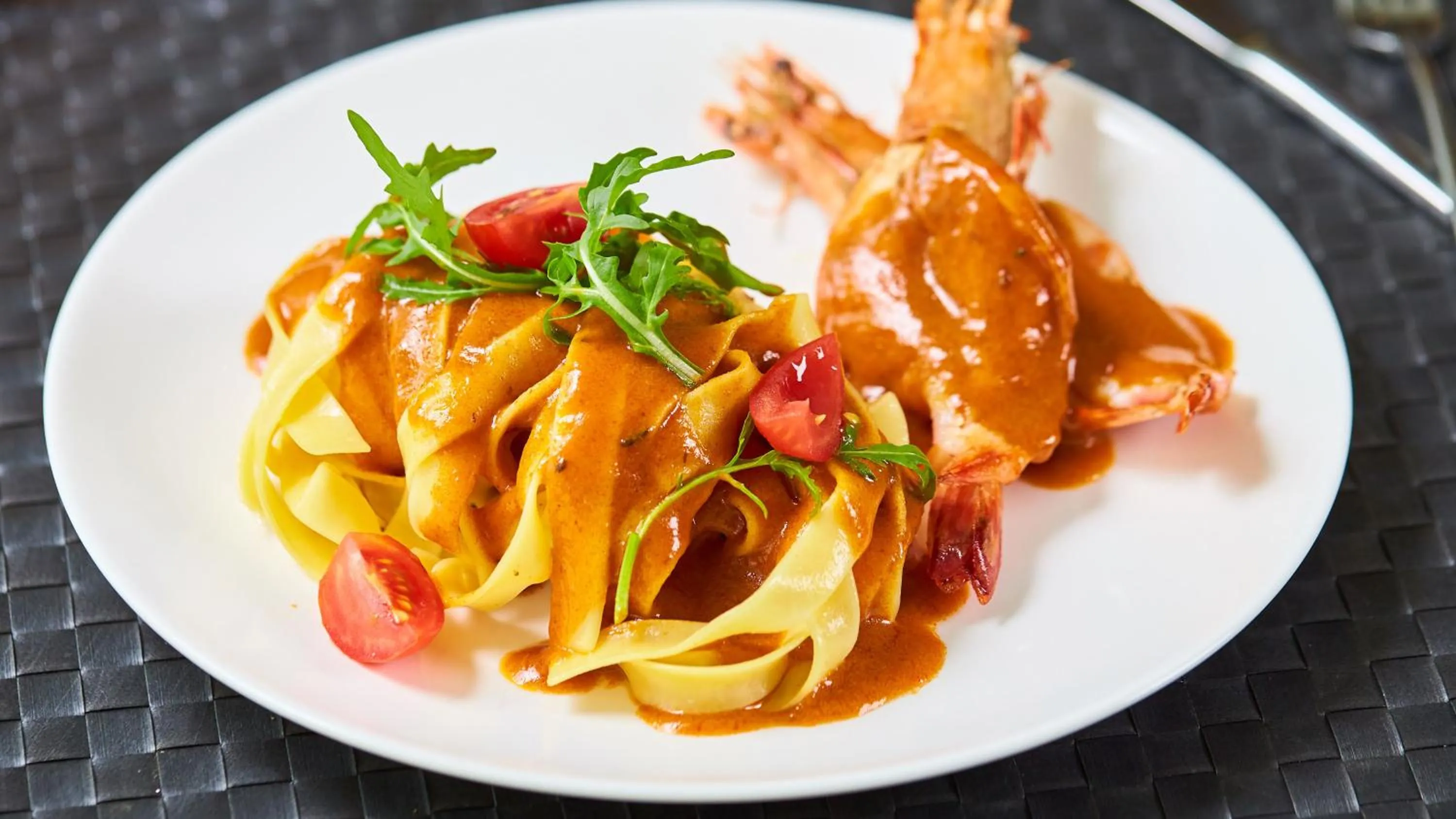 Restaurant/places to eat in Crowne Plaza Dalian Xinghai by IHG