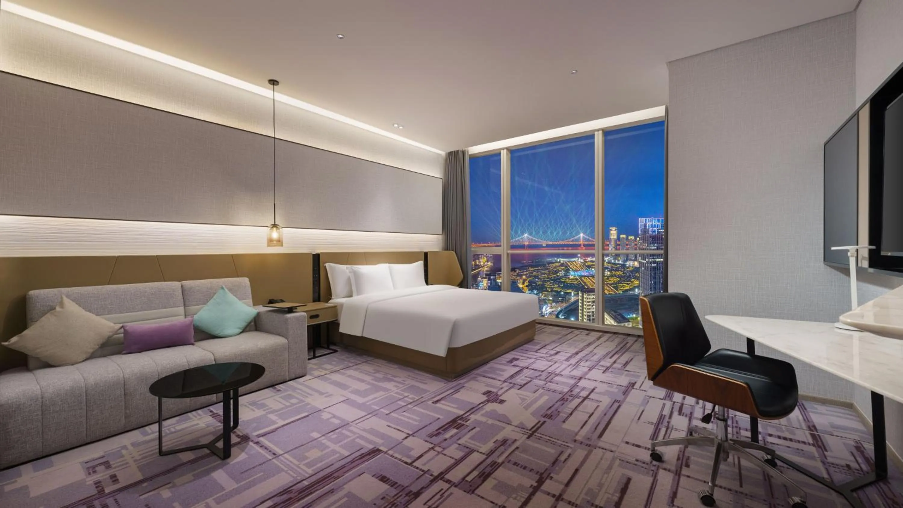 Photo of the whole room, Bed in Crowne Plaza Dalian Xinghai by IHG