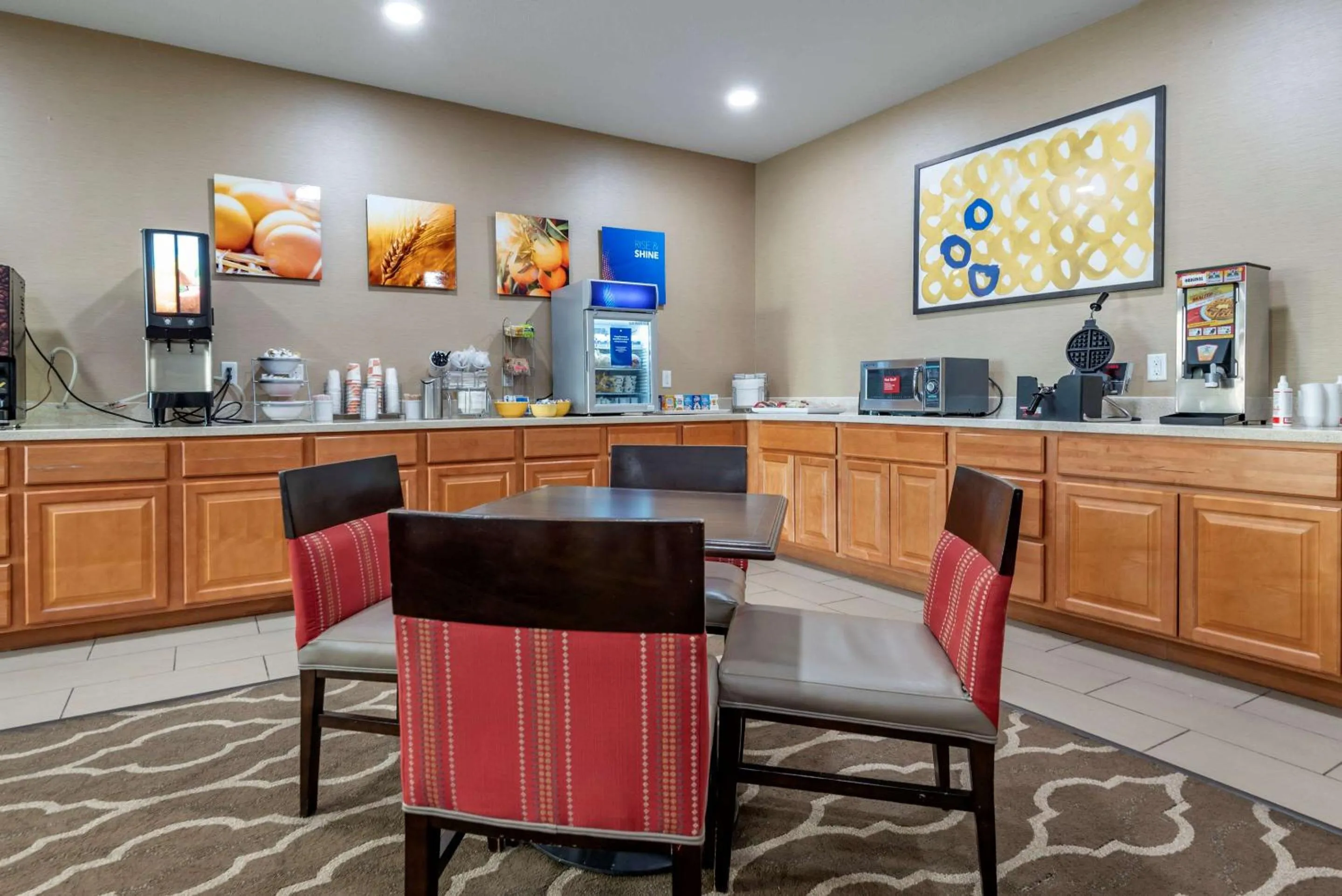 Restaurant/places to eat in Comfort Inn Apalachin - Binghamton W Route 17