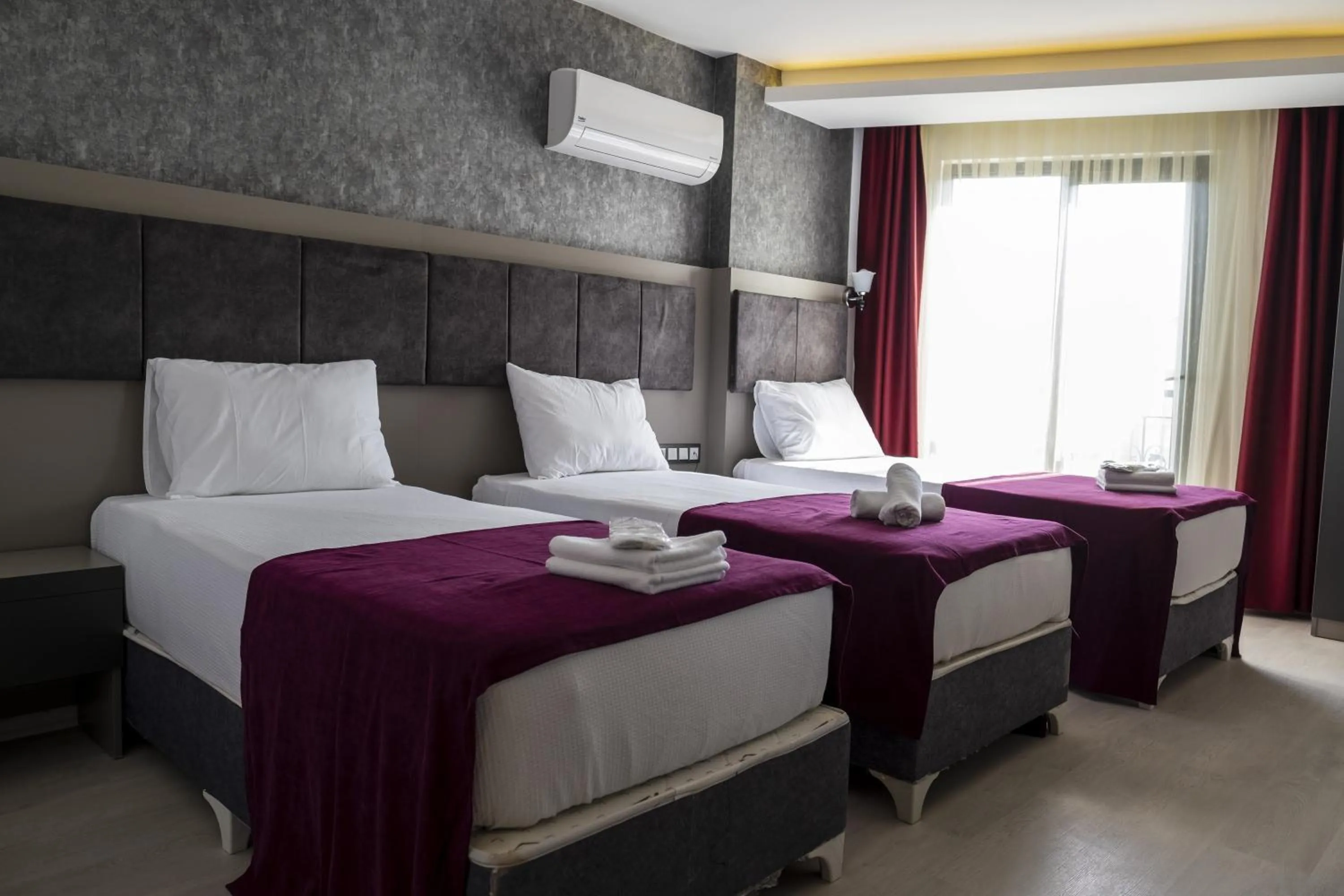 Bedroom, Bed in TAMARA Business Otel