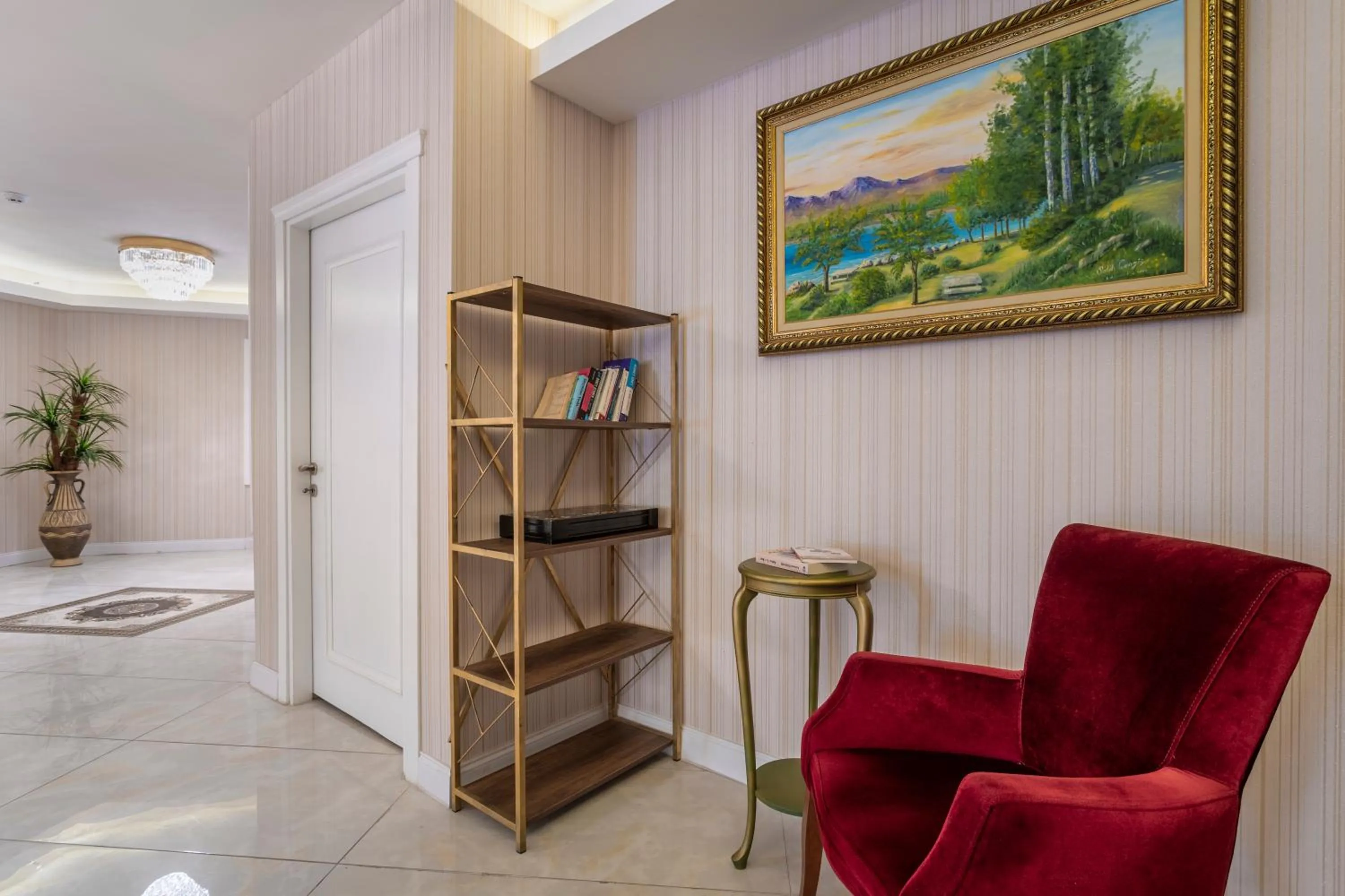 Seating area in TAMARA Business Otel