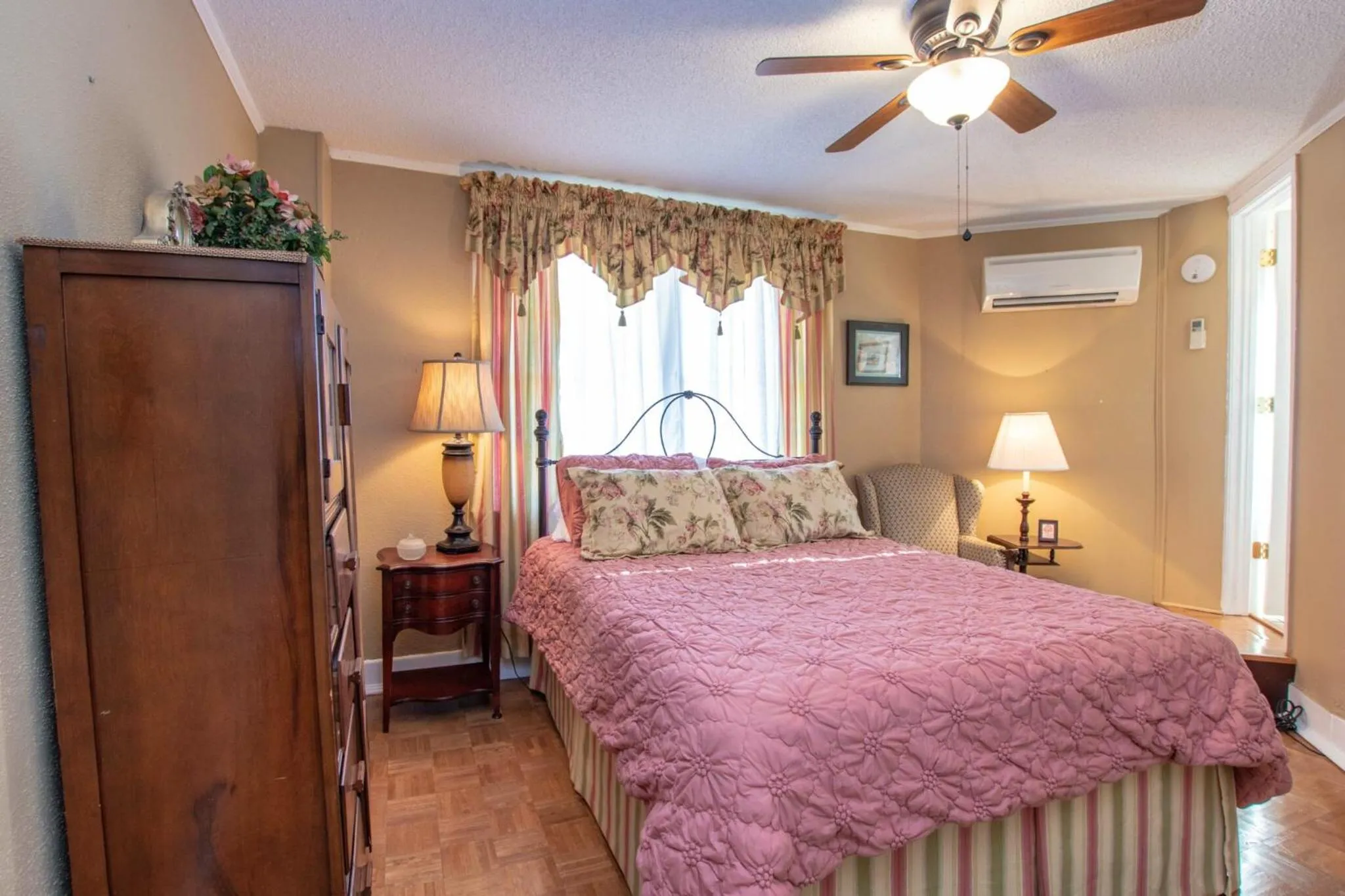 Bed in 1913 Badin Inn