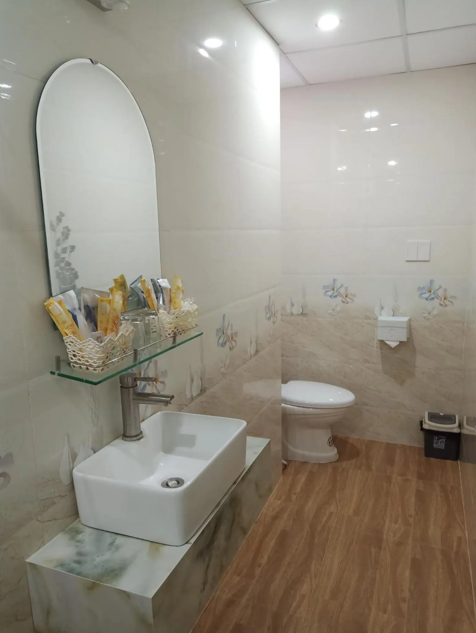 Bathroom in Nice Hotel Buôn Ma Thuột