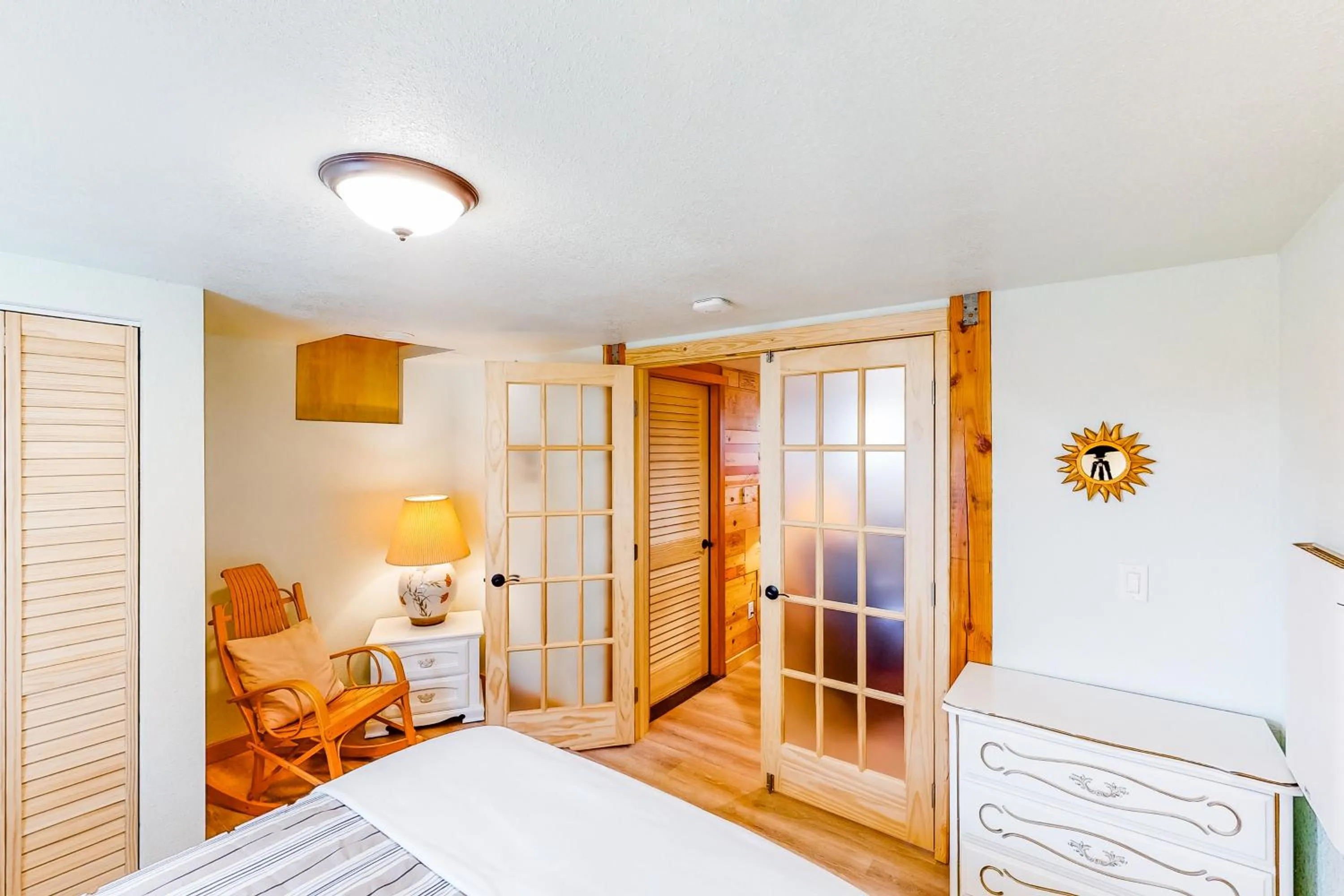 Bed in Cottage at Nye Beach