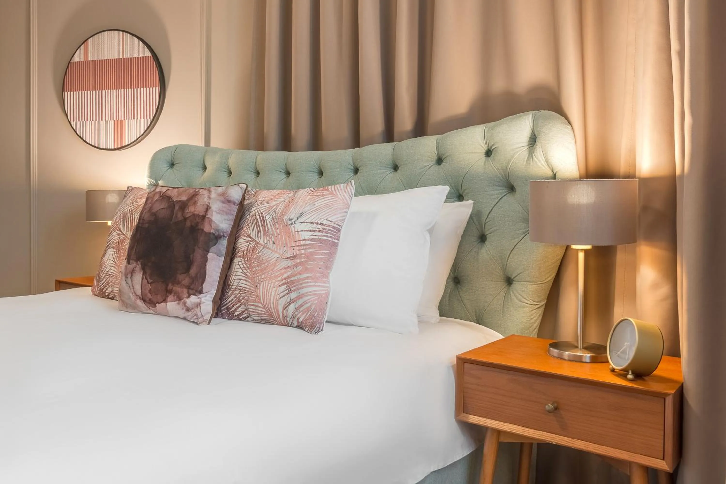 Bed in Dozsa Residence