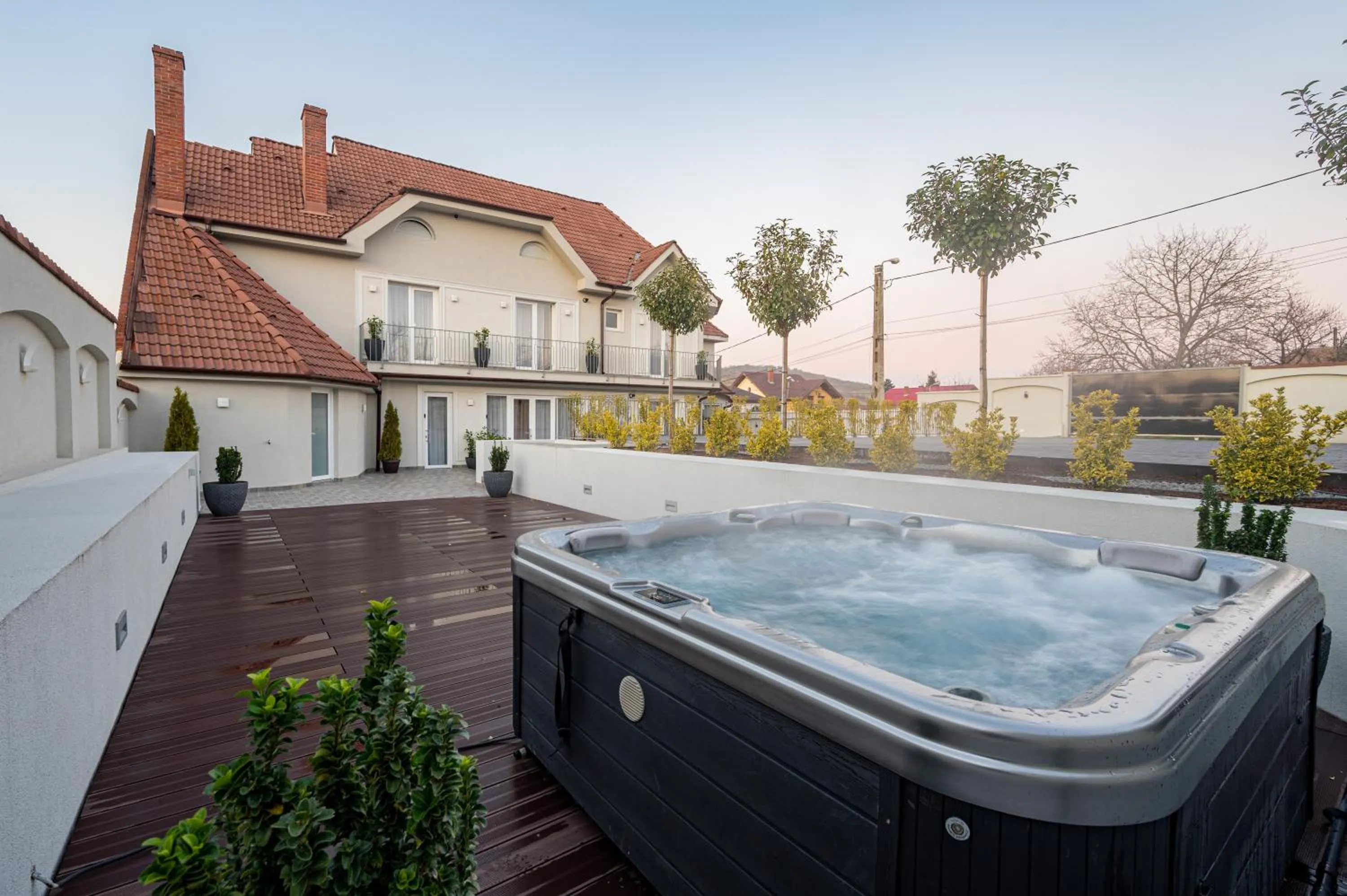 Hot Tub in Dozsa Residence