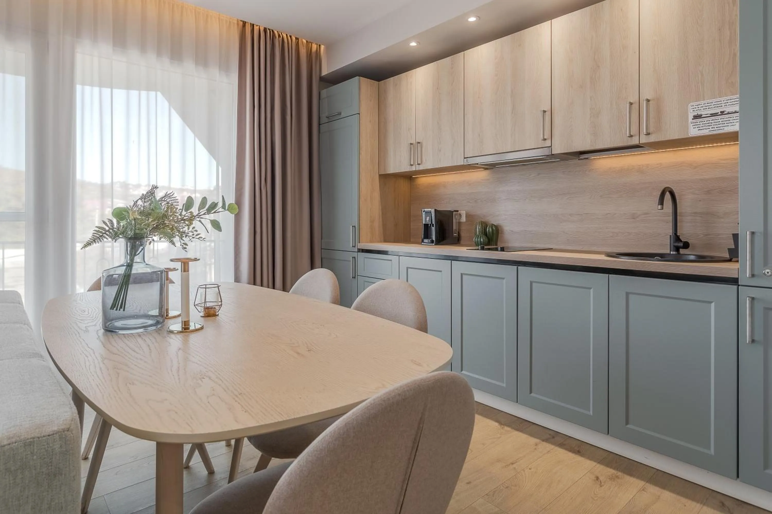 Coffee/tea facilities in Dozsa Residence