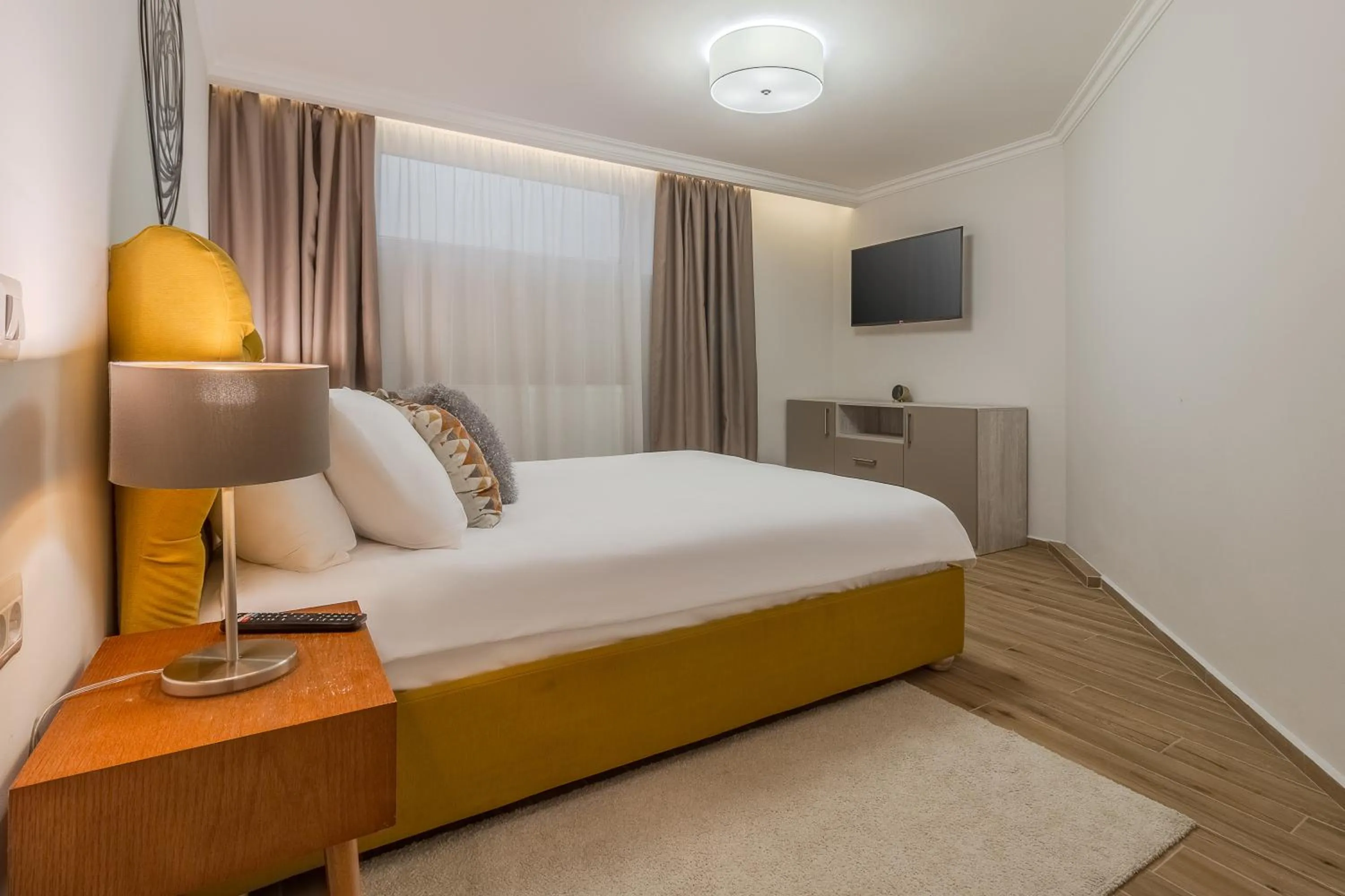 Bed in Dozsa Residence