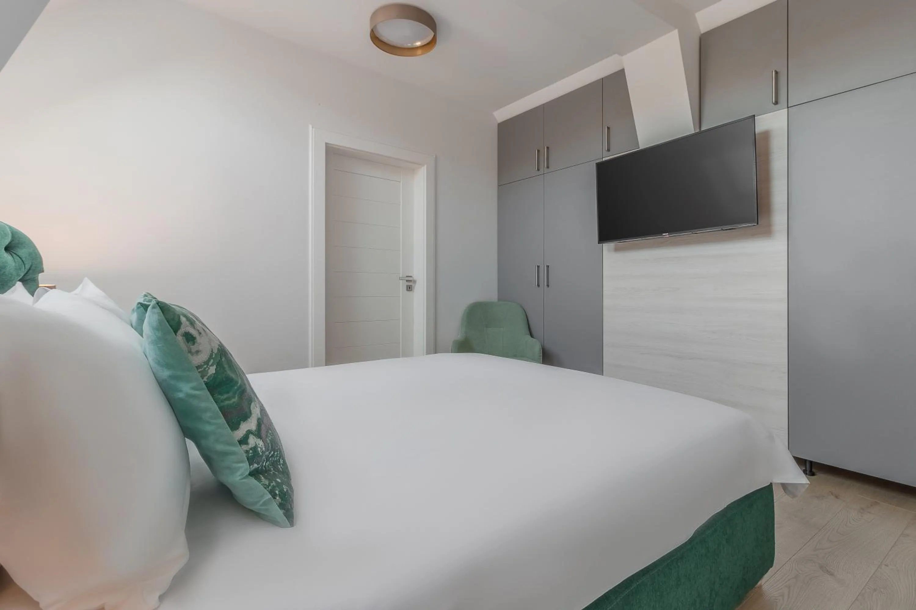 Bed in Dozsa Residence