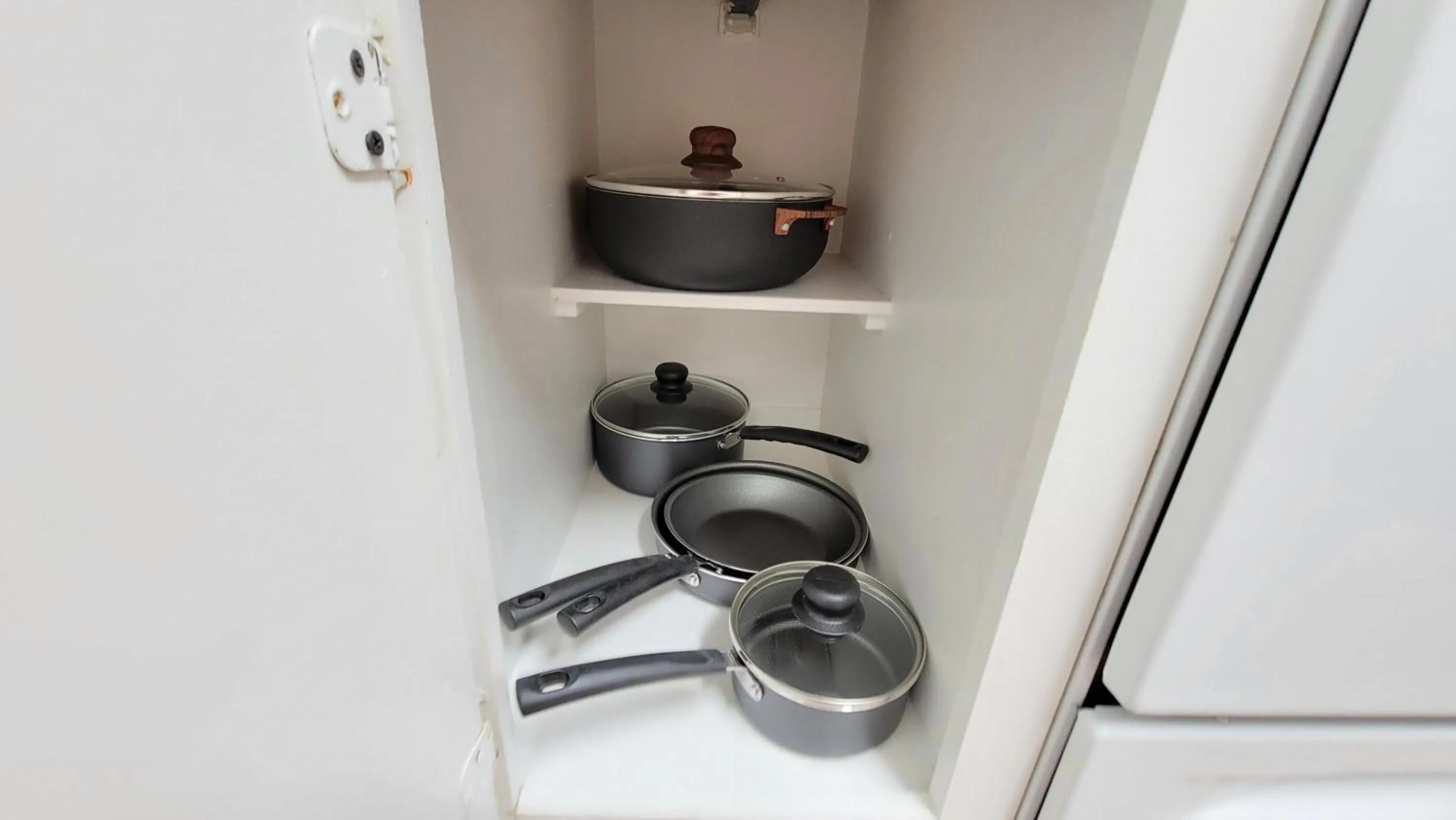 Coffee/tea facilities in Comfortable Townhome 2BR 1-5BA - Near UF & Shopping Dining