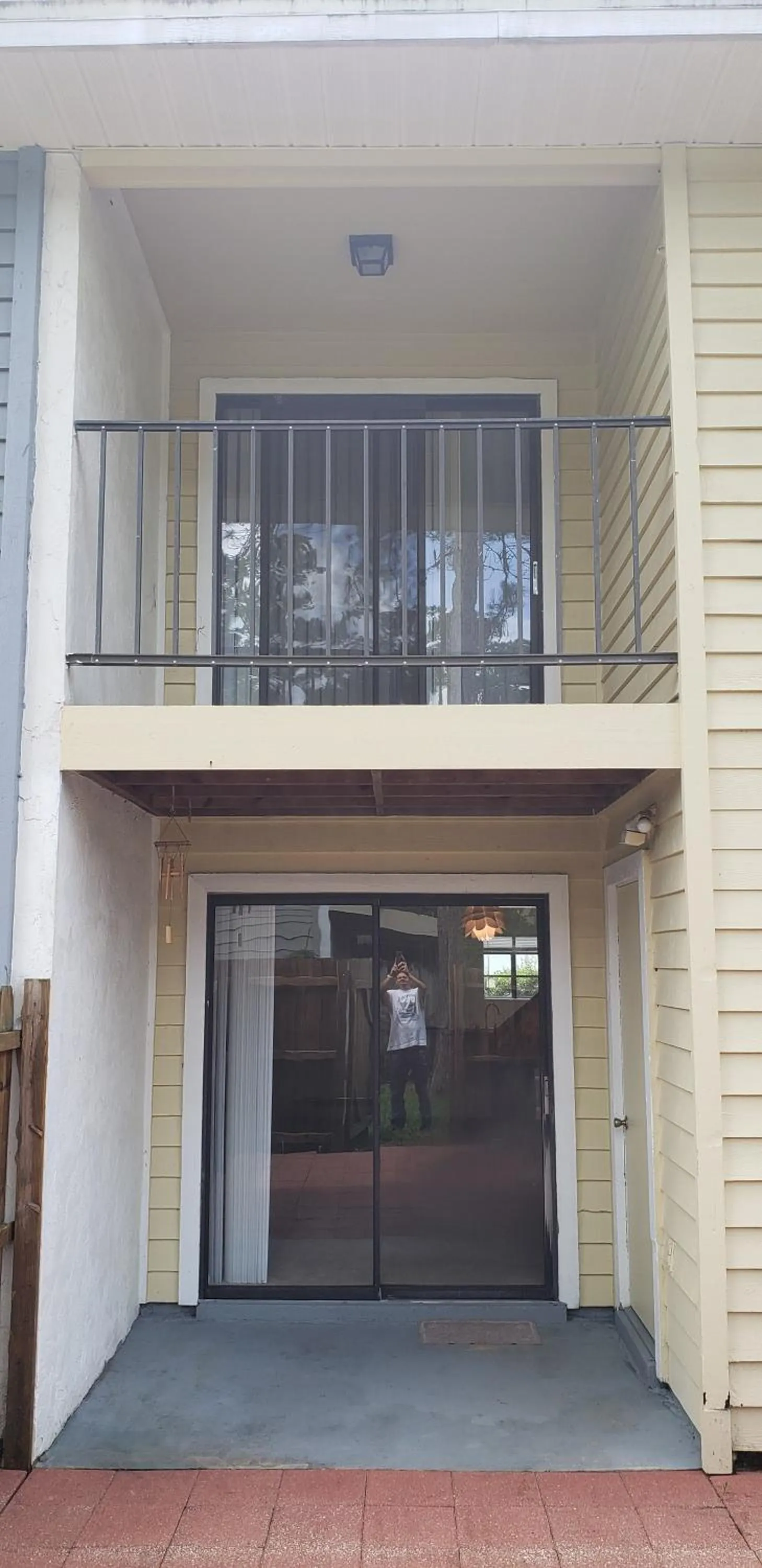 Patio in Comfortable Townhome 2BR 1-5BA - Near UF & Shopping Dining