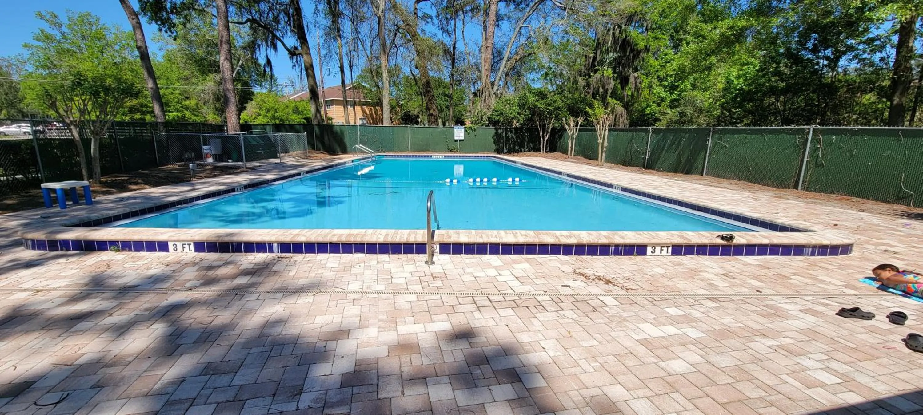 Property building in Comfortable Townhome 2BR 1-5BA - Near UF & Shopping Dining