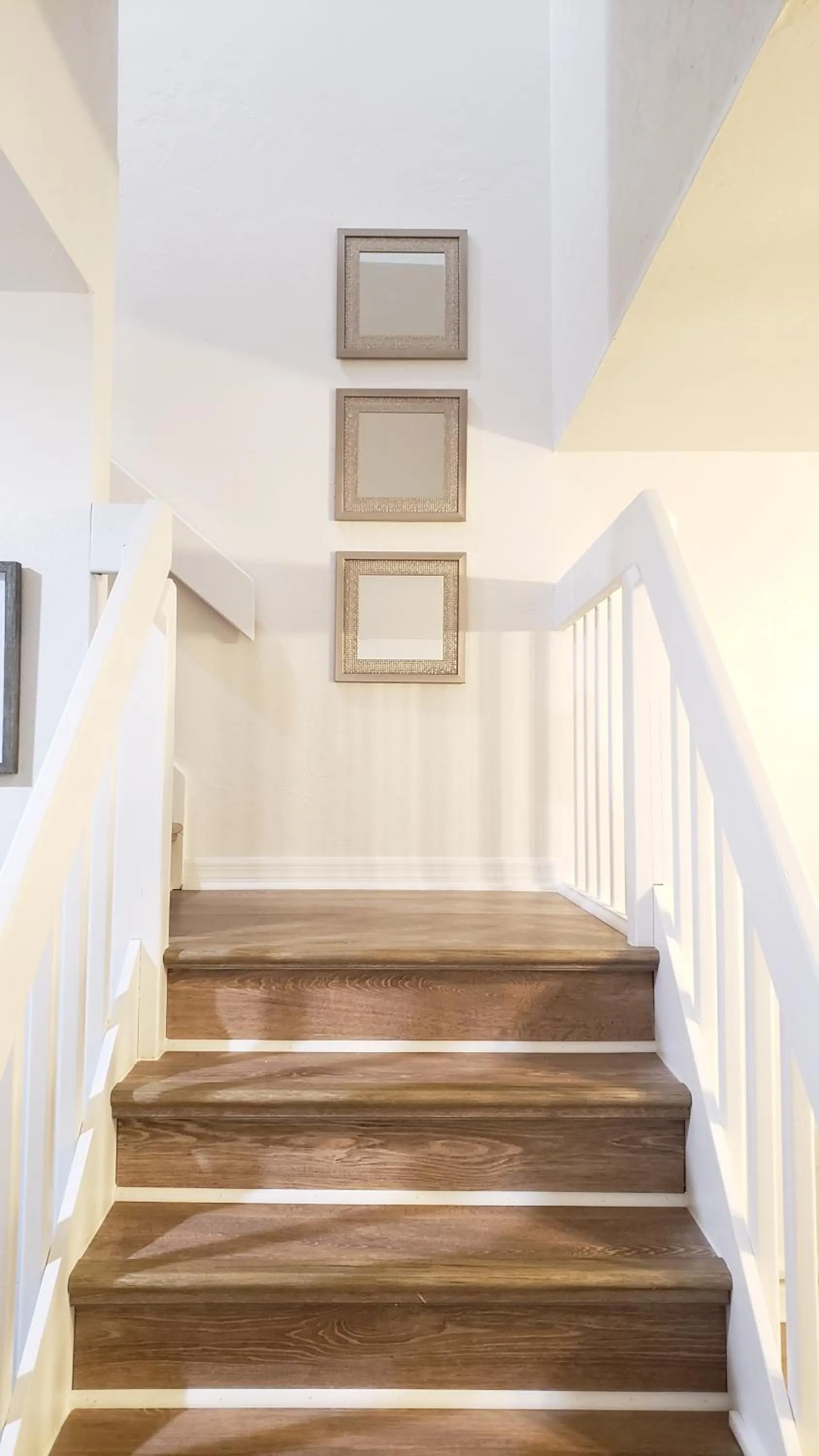 Facade/entrance in Comfortable Townhome 2BR 1-5BA - Near UF & Shopping Dining