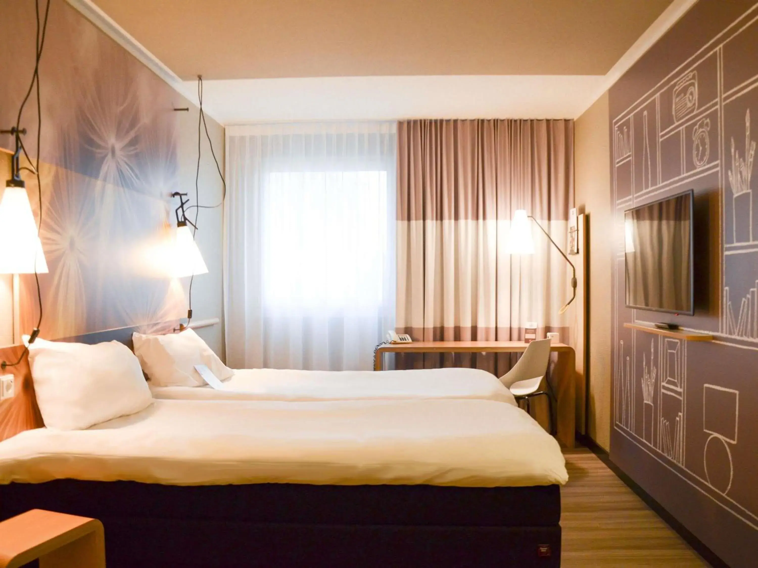 Twin Room in ibis Hotel Frankfurt Airport Twin Room in ibis Hotel Frankfurt Airport