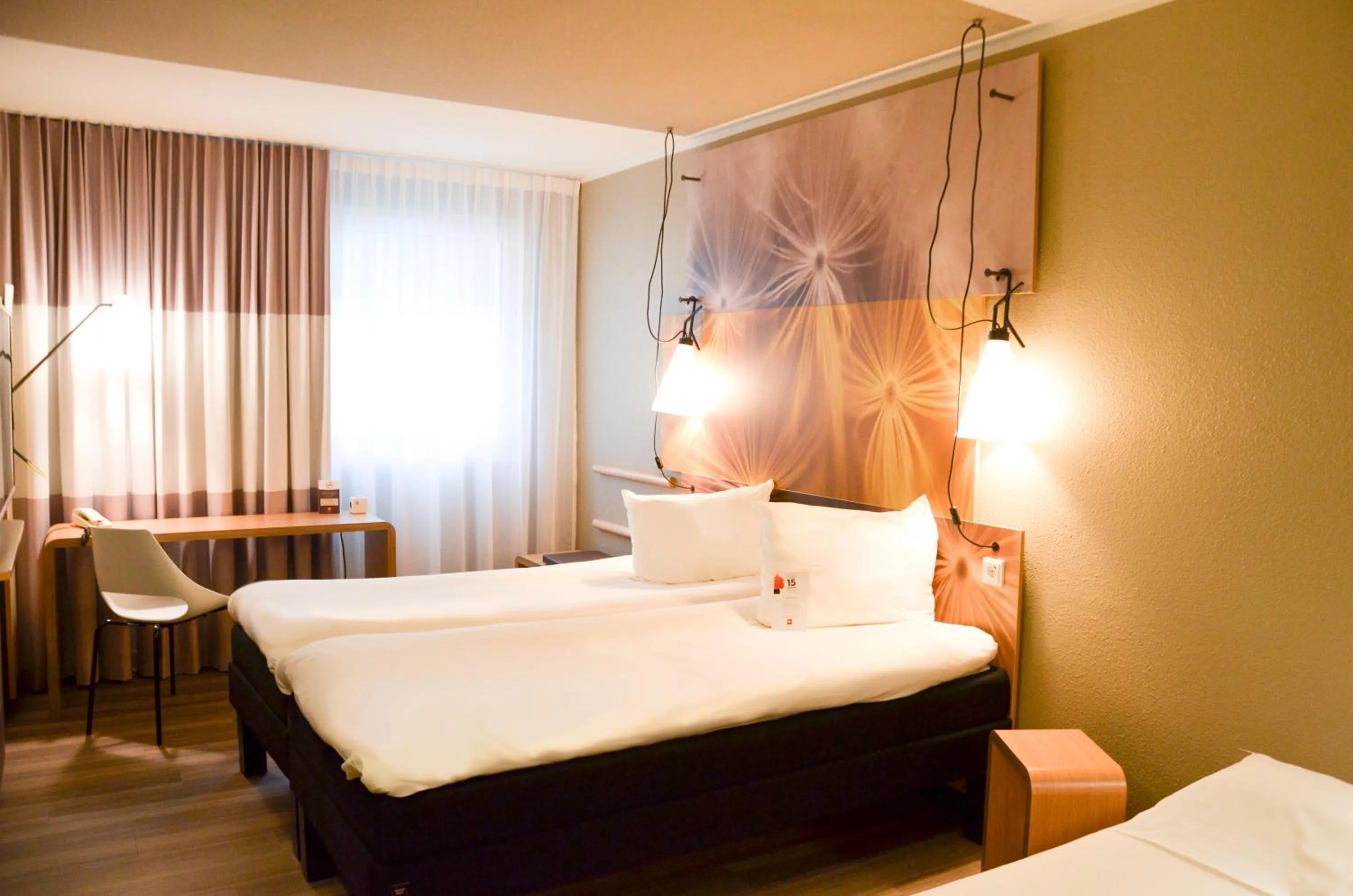 Bed in ibis Hotel Frankfurt Airport