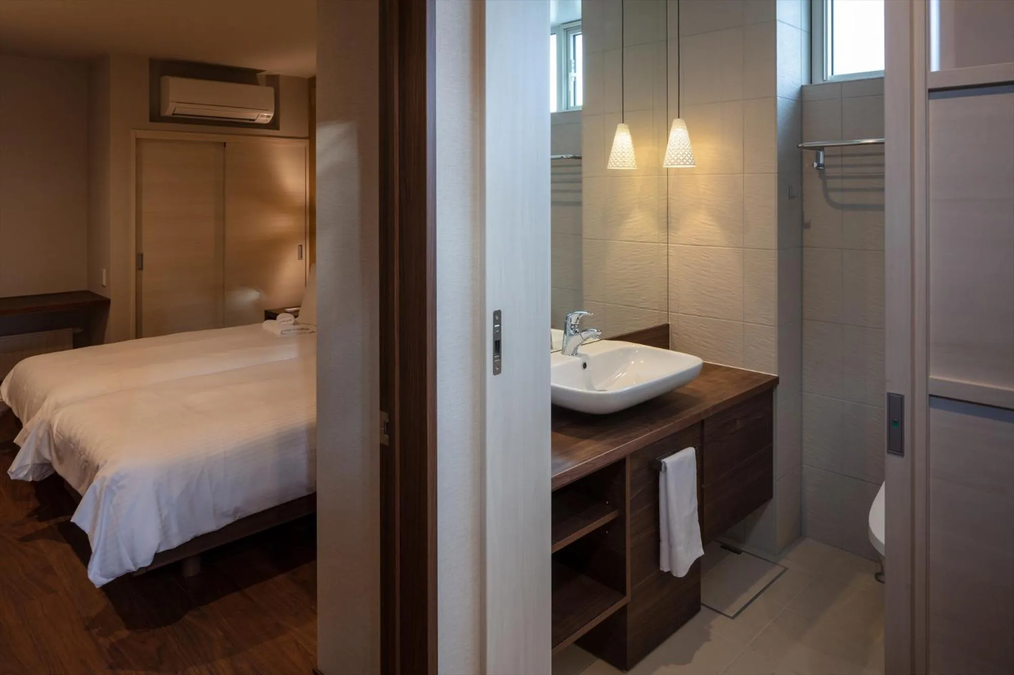 Bathroom, Bed in MOKUREN