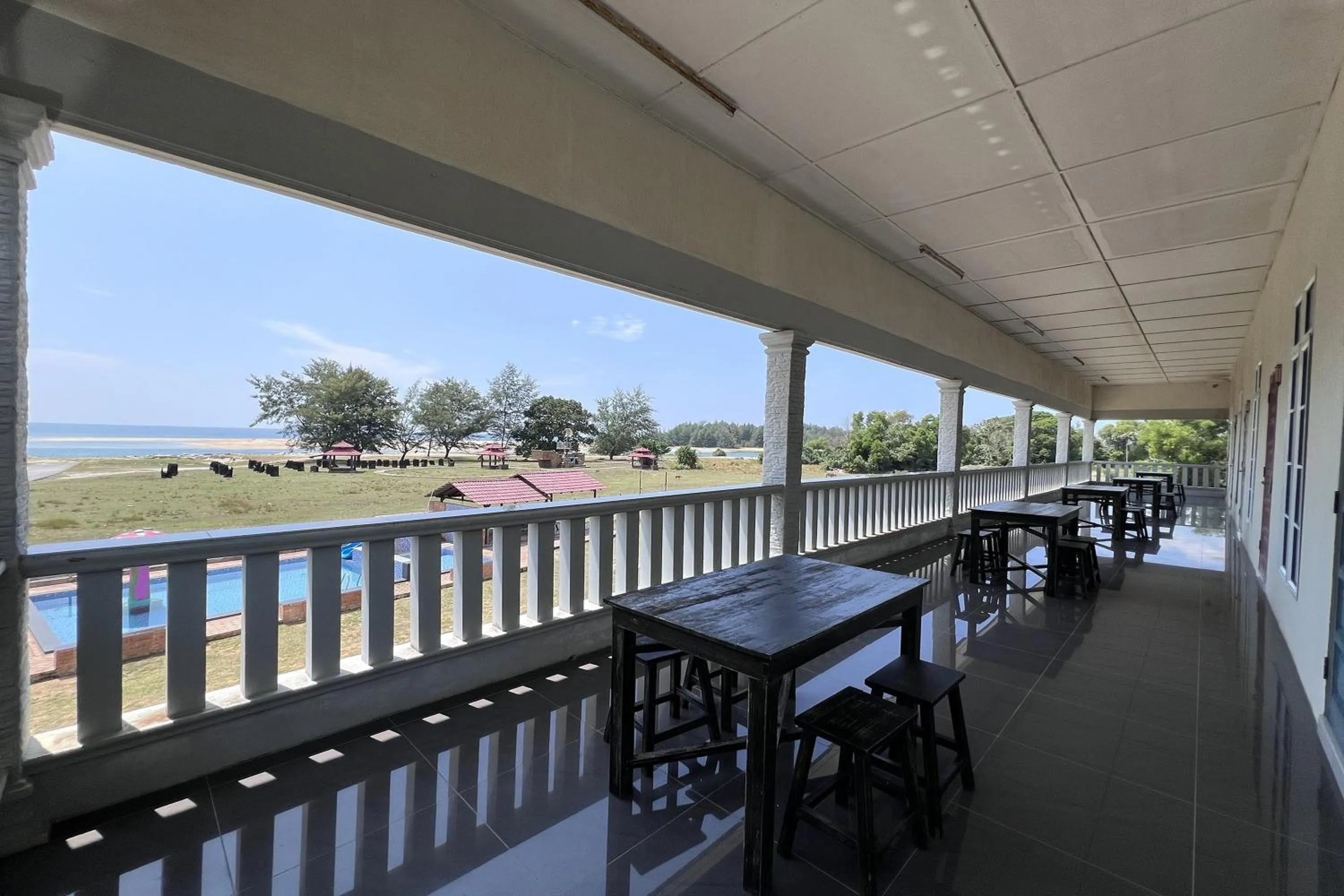 Balcony/Terrace in Saujana Villa Cherok Paloh, Kuantan Beach
