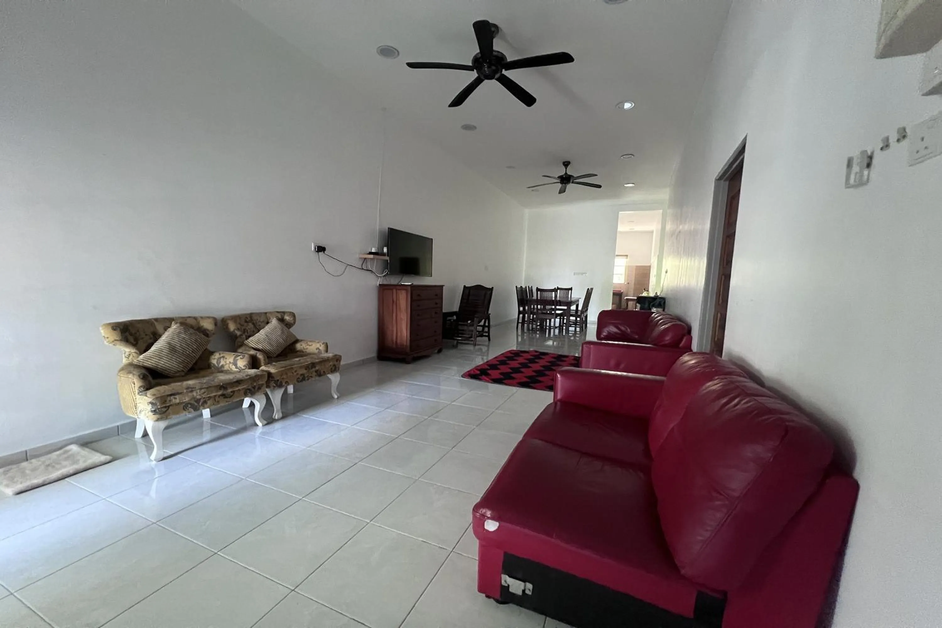 TV and multimedia in Saujana Villa Cherok Paloh, Kuantan Beach