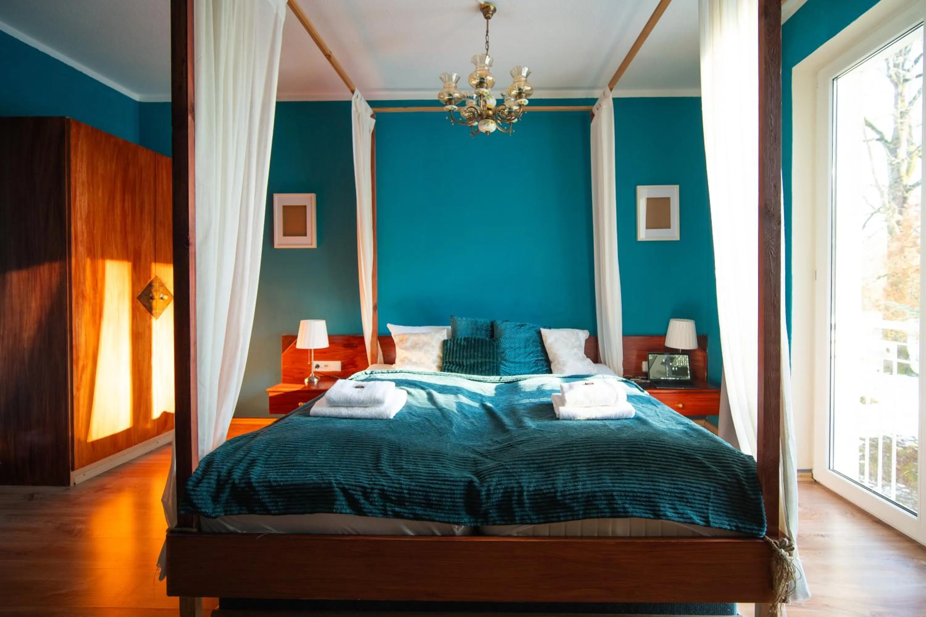 Bed in Berghotel Drei Brüder Höhe