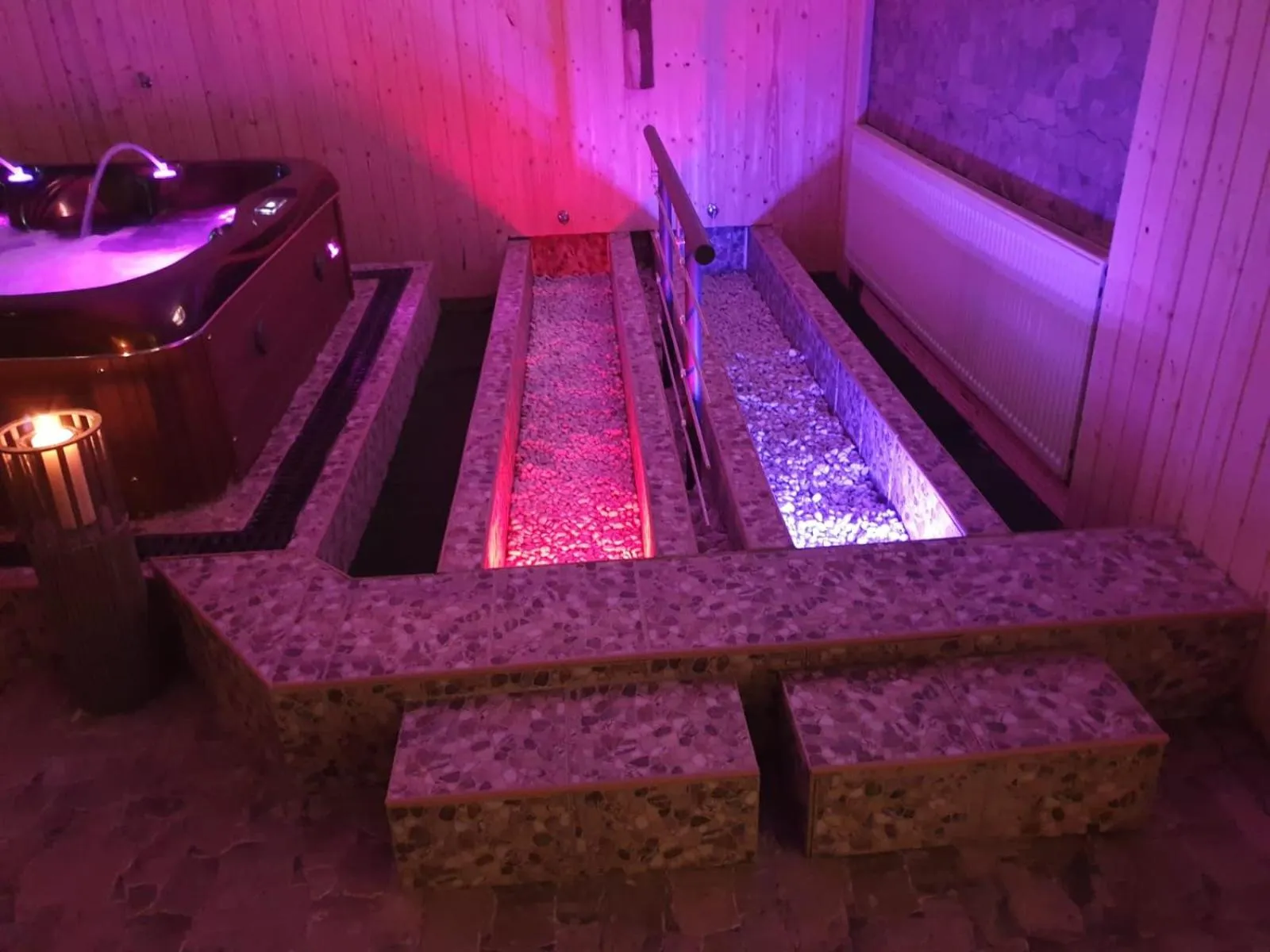 Hot Tub in Berghotel Drei Brüder Höhe