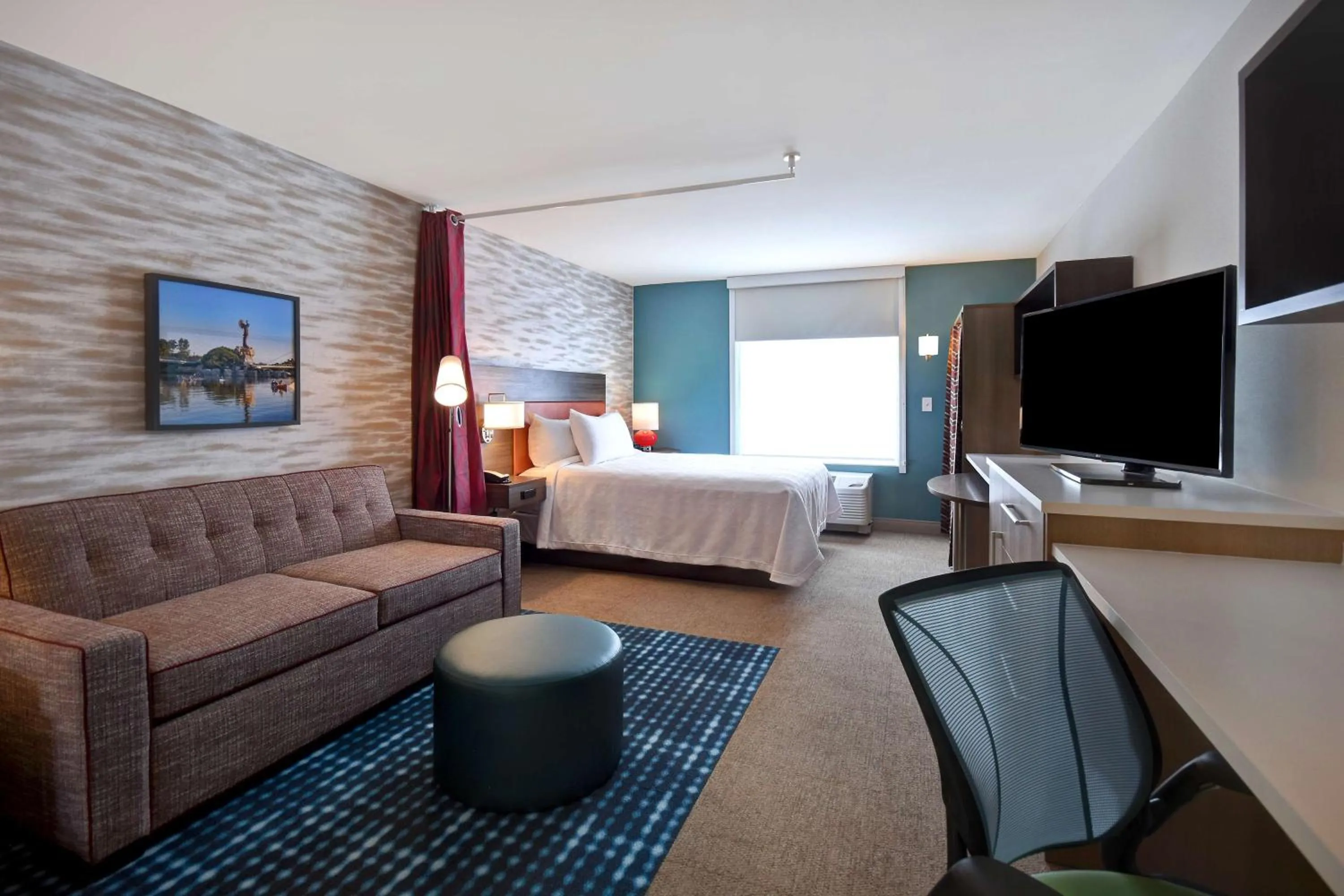 TV and multimedia, Bed in Home2 Suites Wichita Downtown Delano, Ks