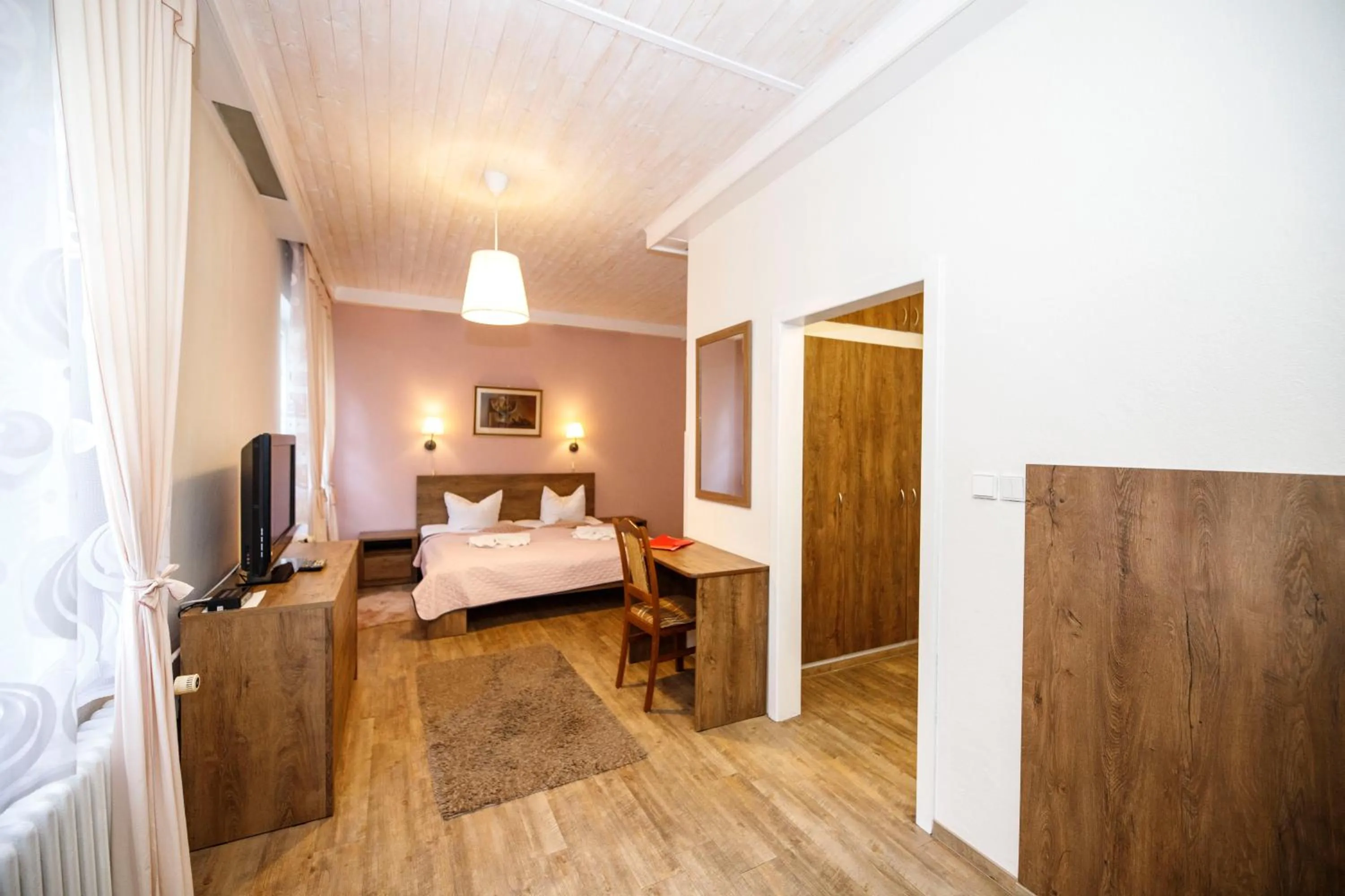 TV and multimedia, Bed in Hotel Džbán