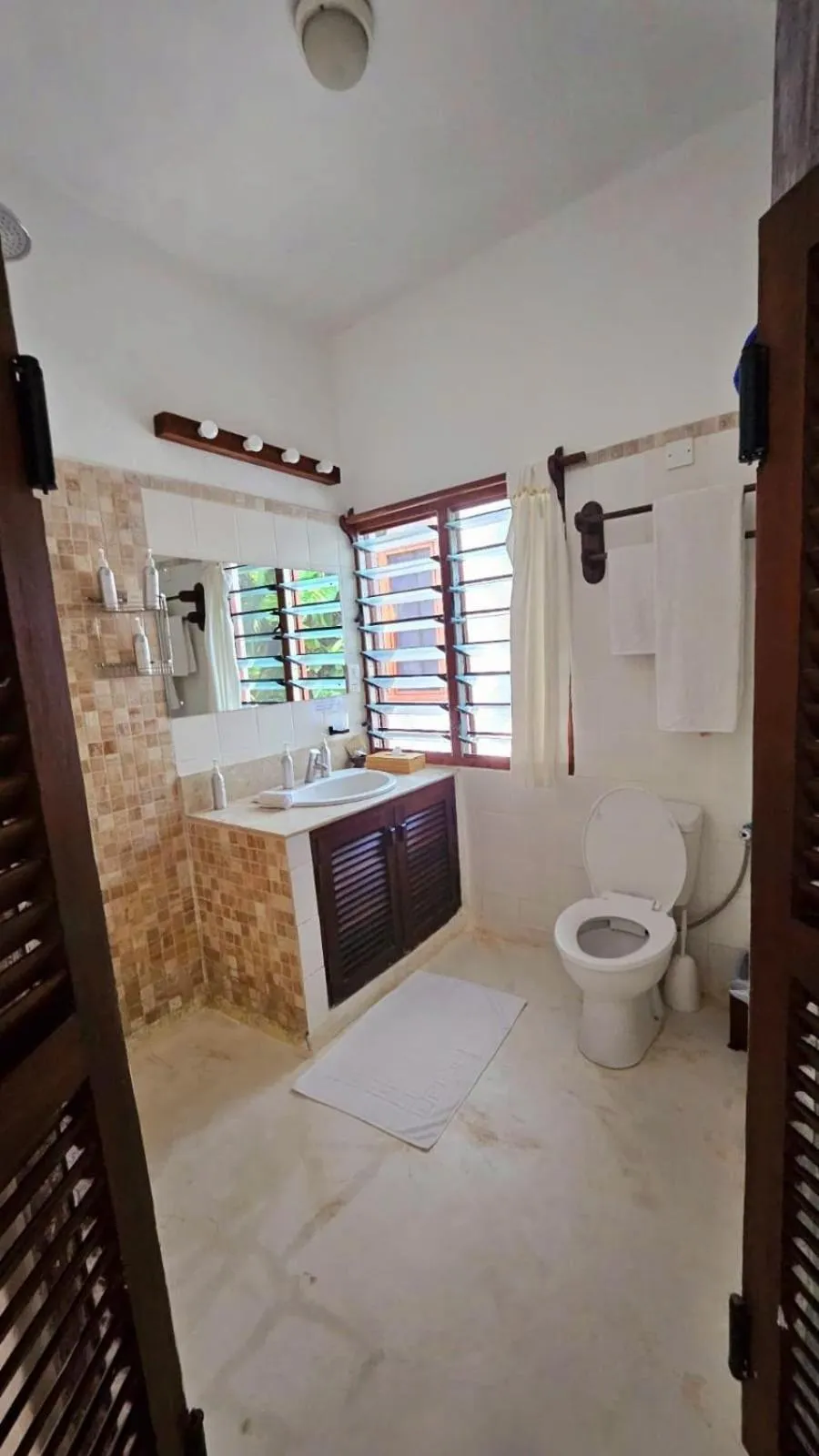 Bathroom in Asha Boutique Hotel