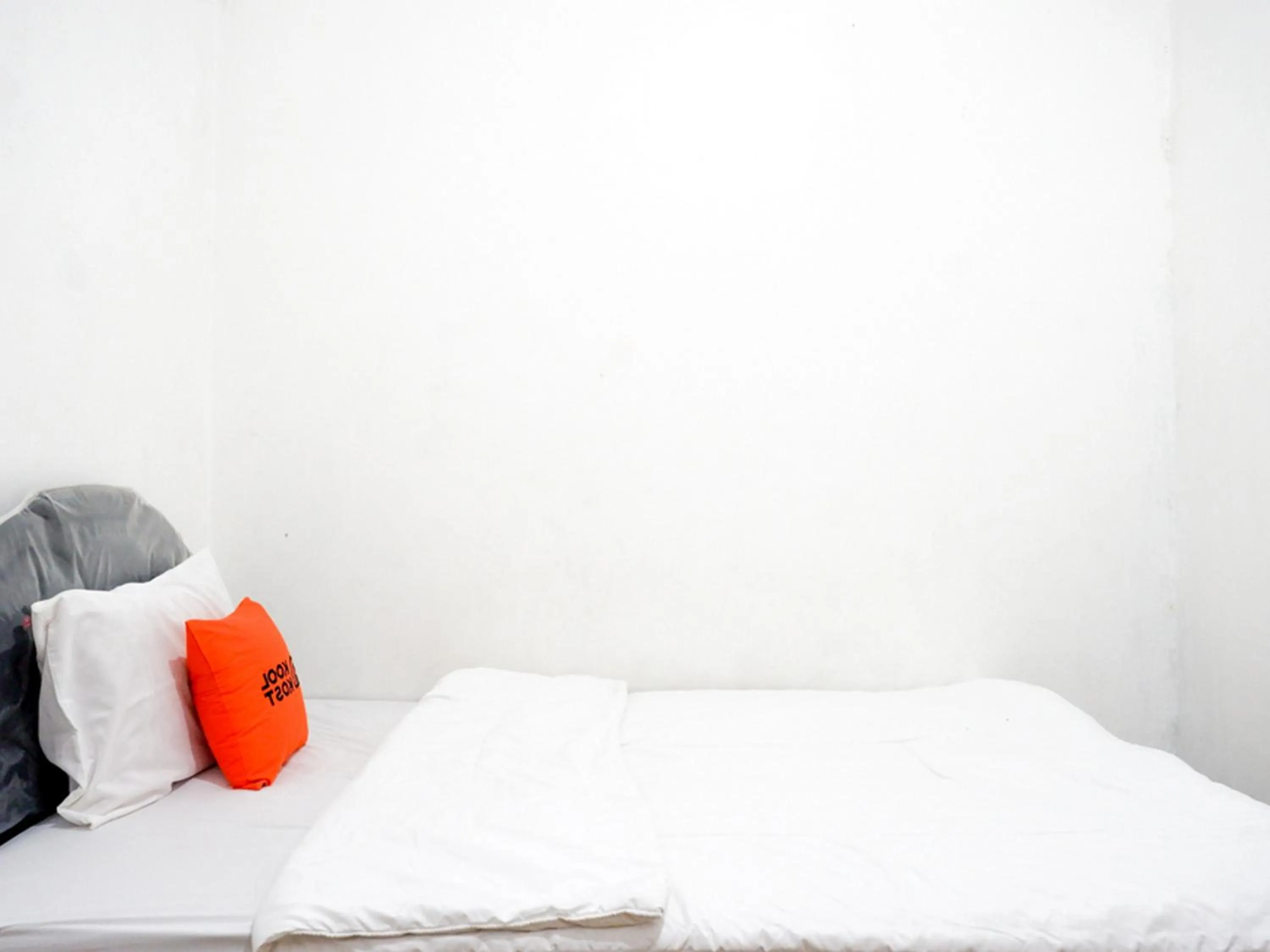 Bed in Budi Living Syariah at UNDIP Area RedPartner