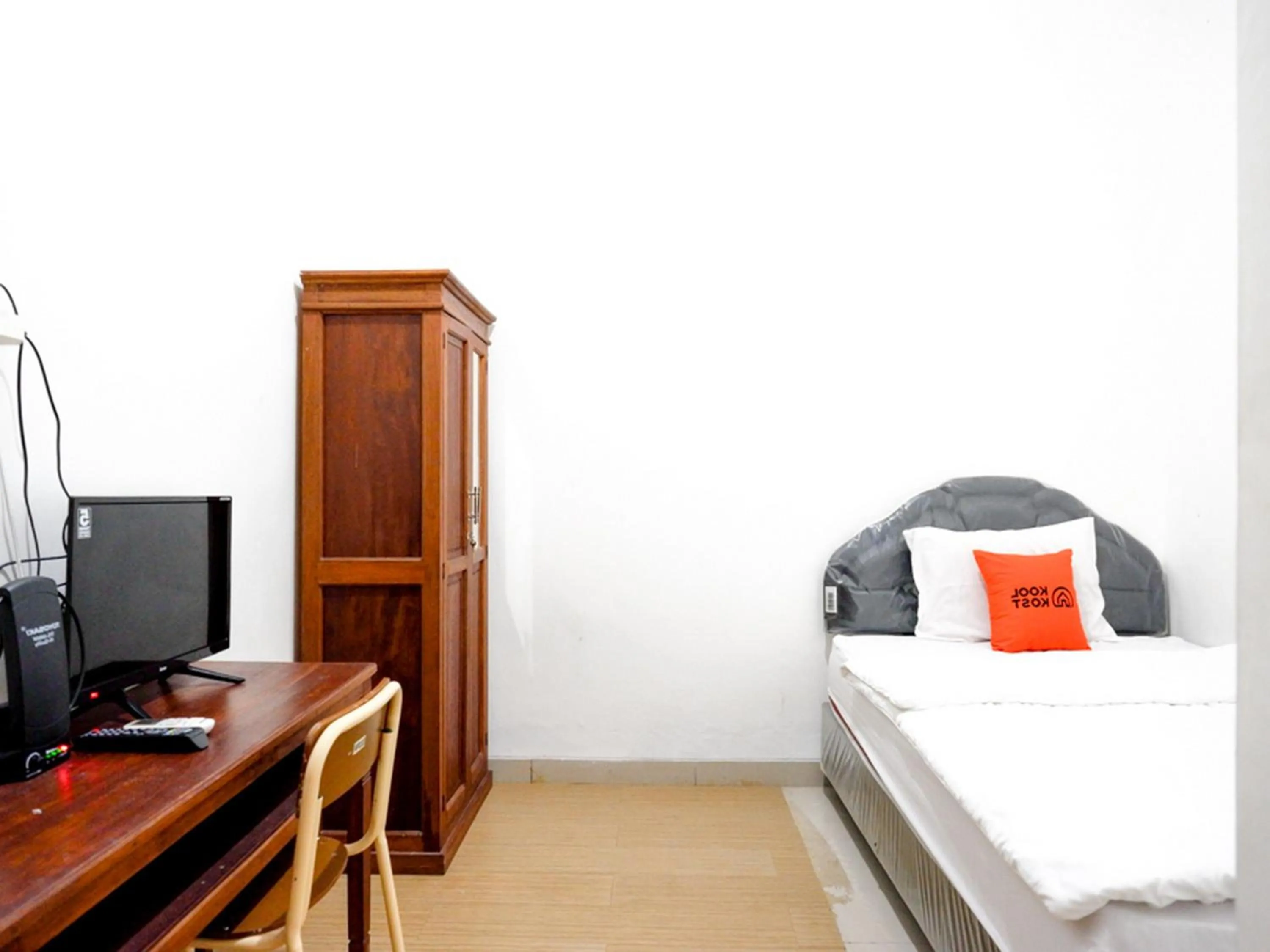 Bed in Budi Living Syariah at UNDIP Area RedPartner