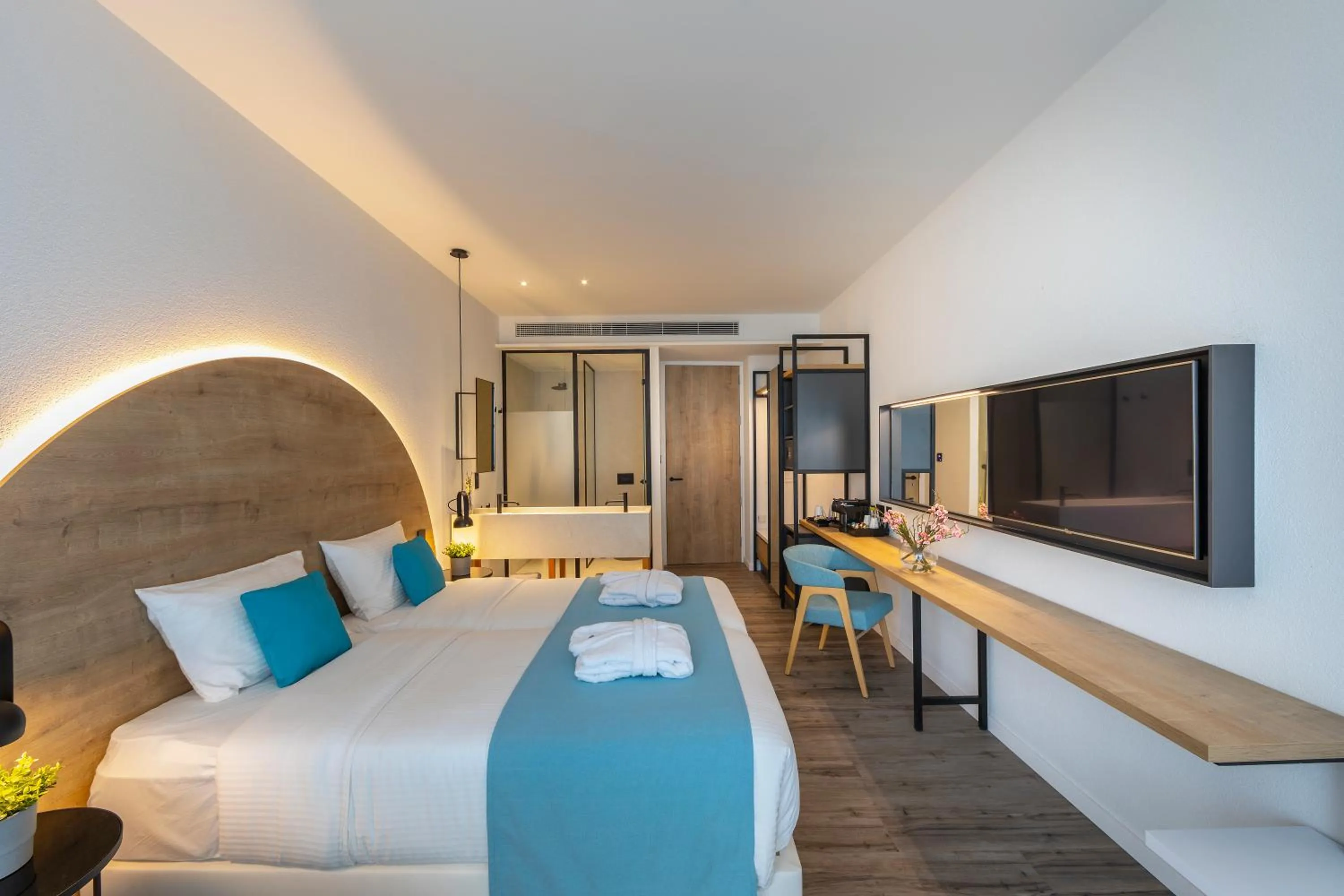 Photo of the whole room, Bed in Flamingo Paradise Beach Hotel - Adults Only