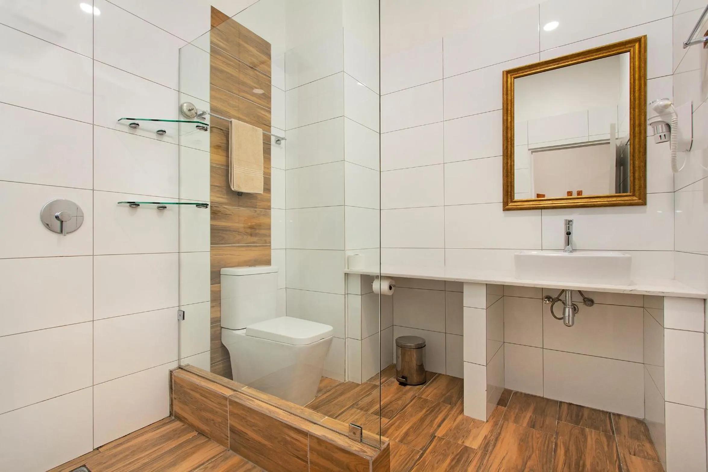 Bathroom in Urban Oasis Aparthotel