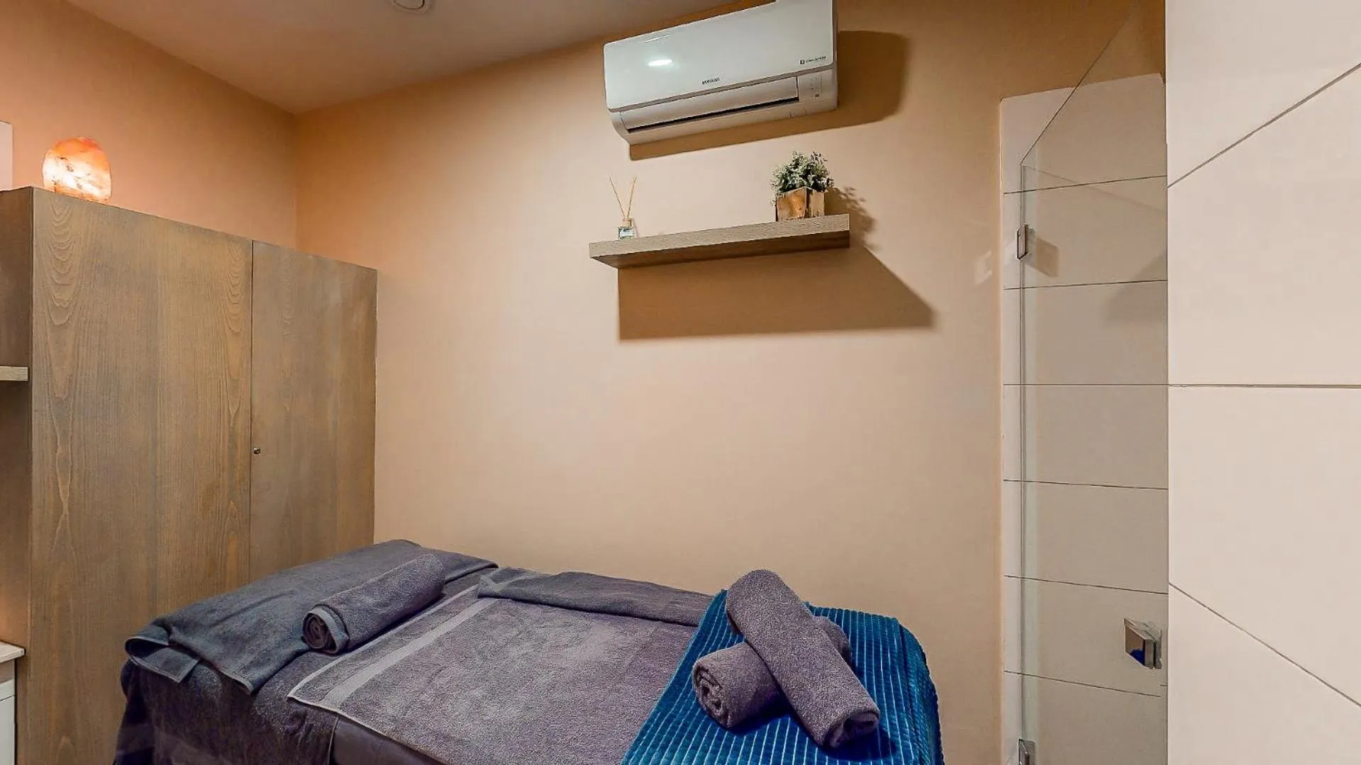 Spa and wellness centre/facilities, Bed in Urban Oasis Aparthotel