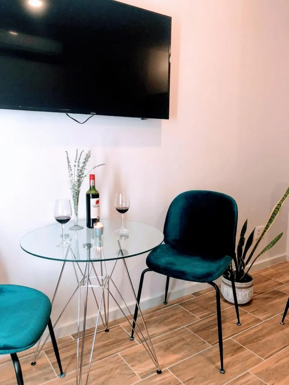 TV and multimedia in Urban Oasis Aparthotel