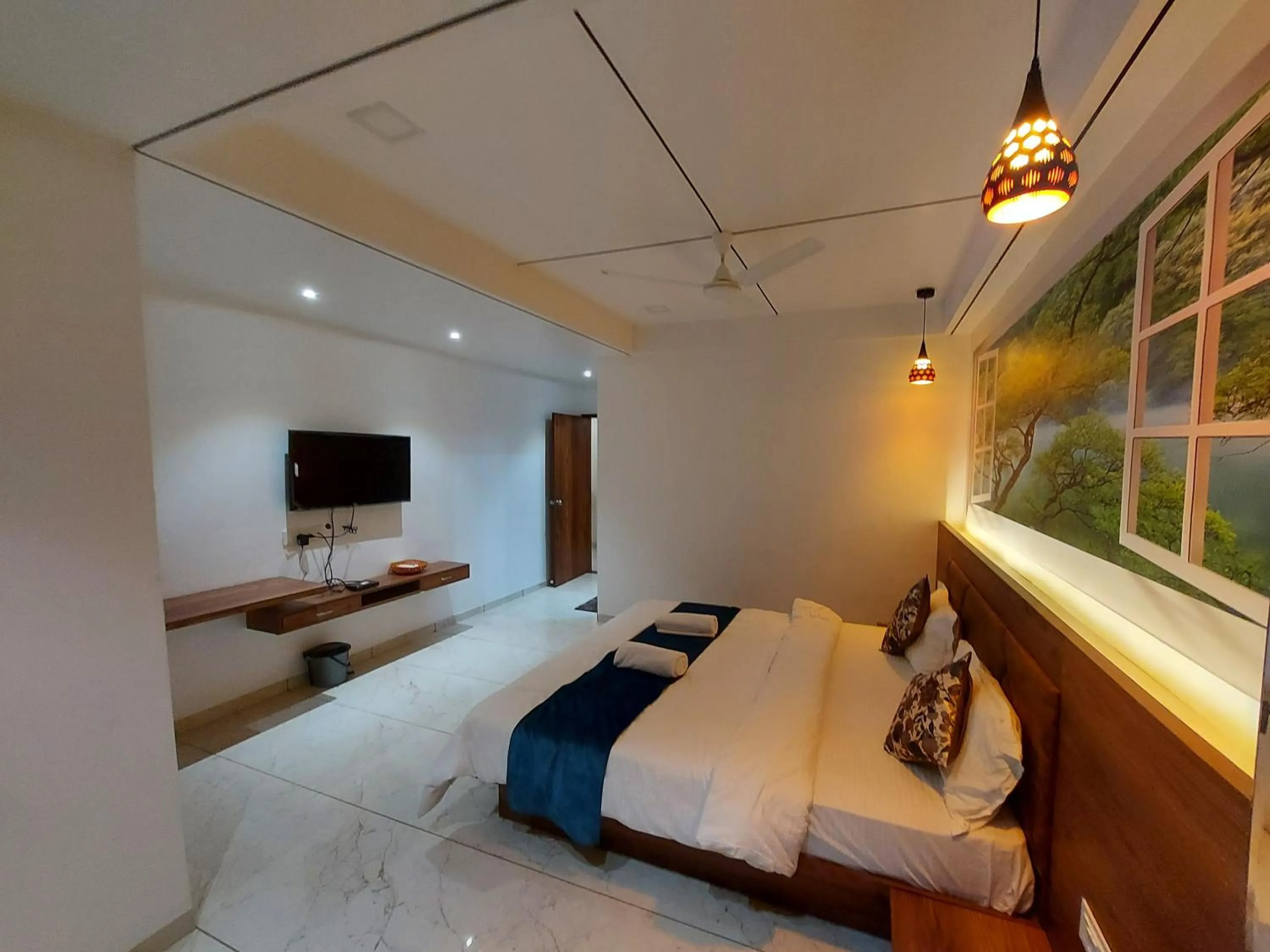 TV and multimedia, Bed in Hotel The Grand Piano - Best Business Hotel in Patan