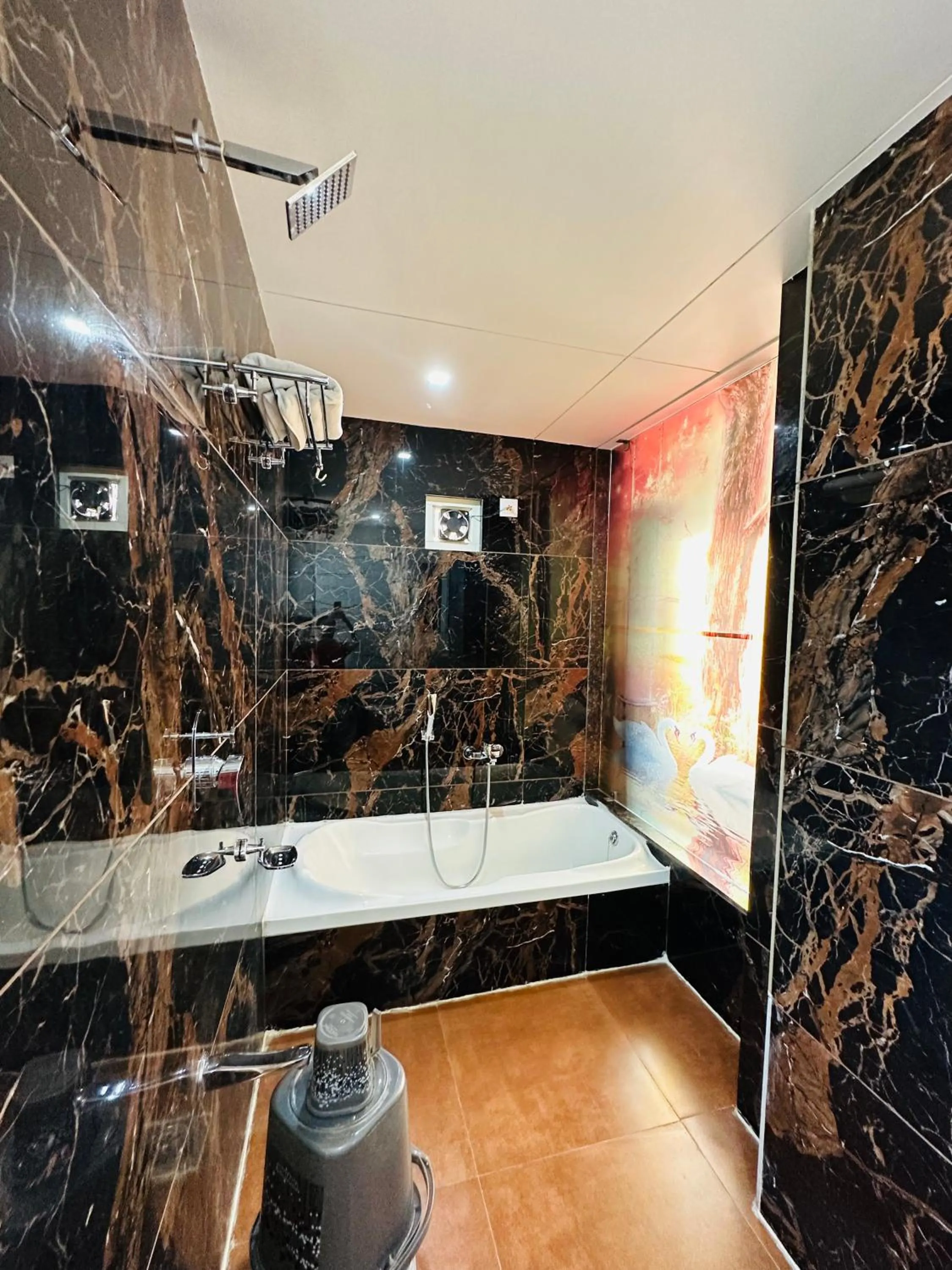 Bathroom in Hotel The Grand Piano - Best Business Hotel in Patan