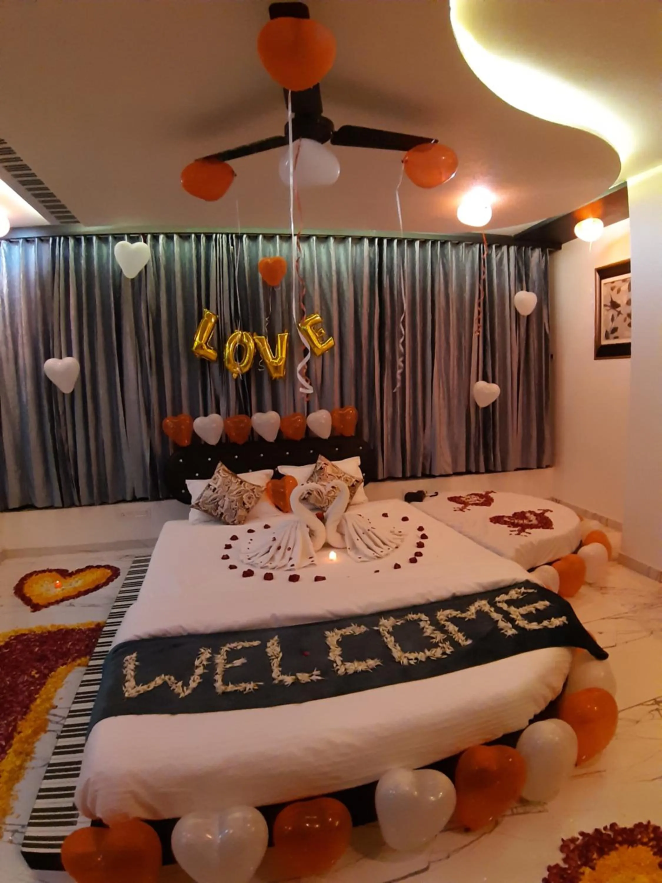 Bed in Hotel The Grand Piano - Best Business Hotel in Patan