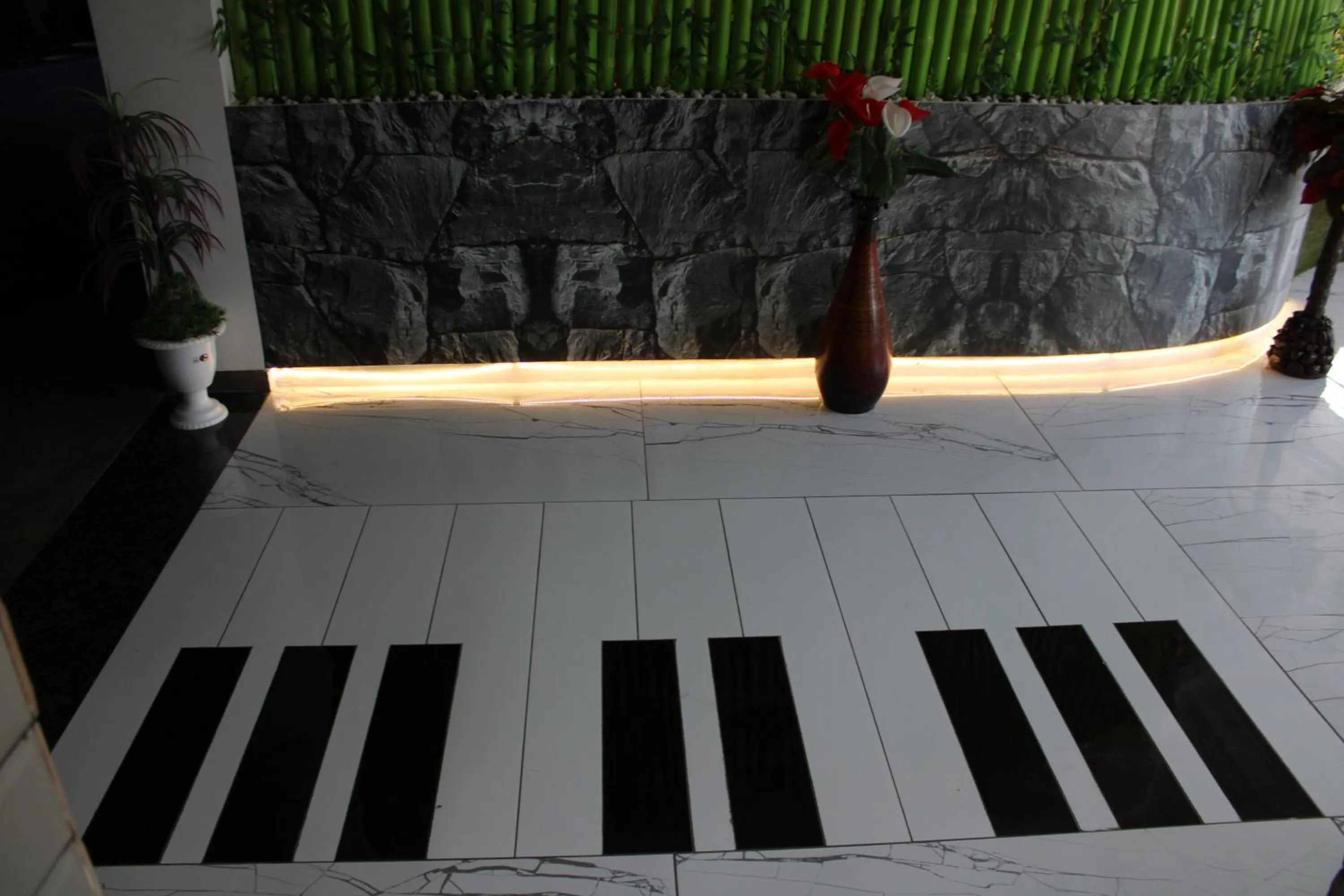 Restaurant/places to eat in Hotel The Grand Piano - Best Business Hotel in Patan